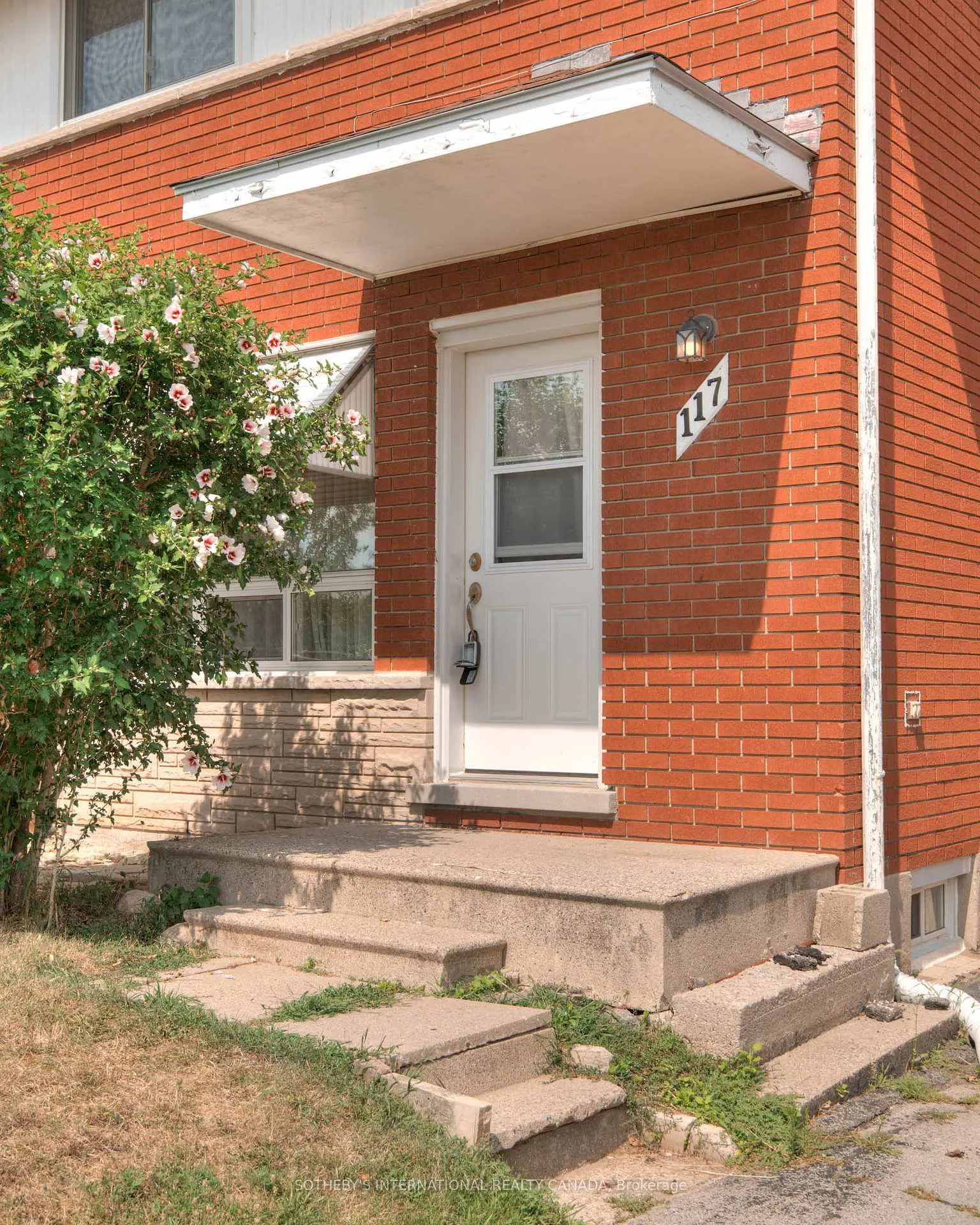 Photo 4 of 117 Secord Avenue, Kitchener — HOMEH