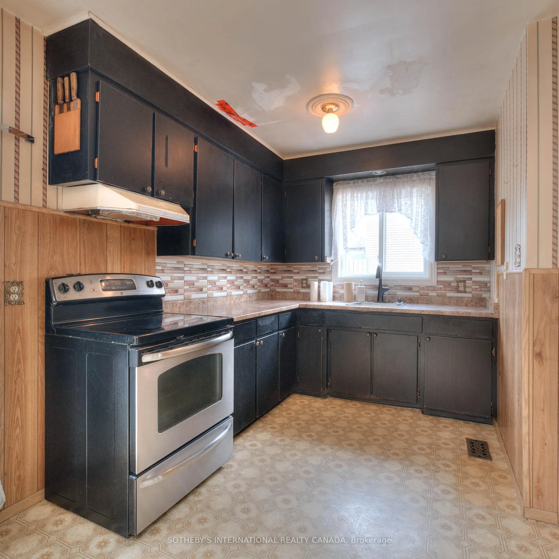 Photo 10 of 117 Secord Avenue, Kitchener — HOMEH