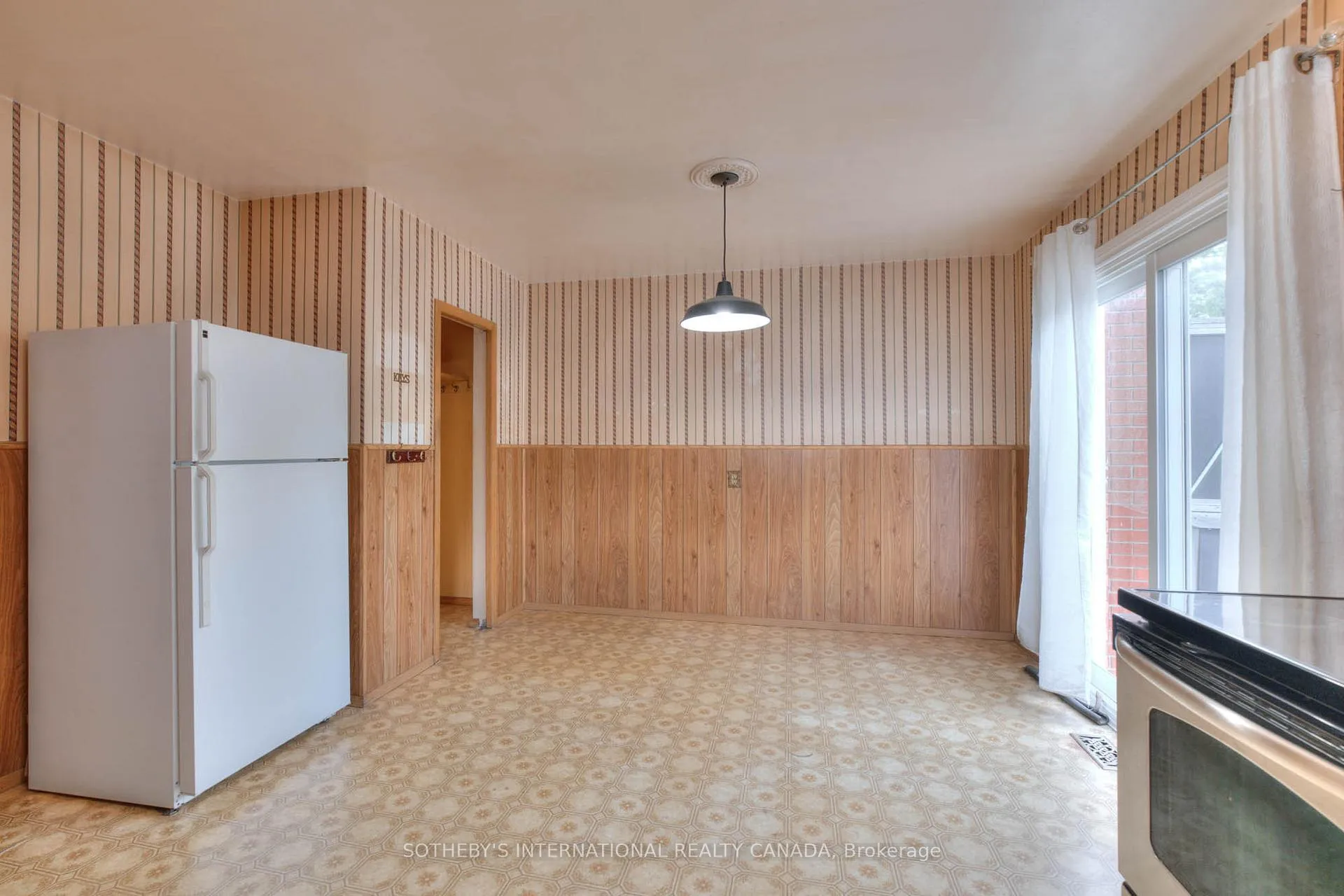 Photo 11 of 117 Secord Avenue, Kitchener — HOMEH