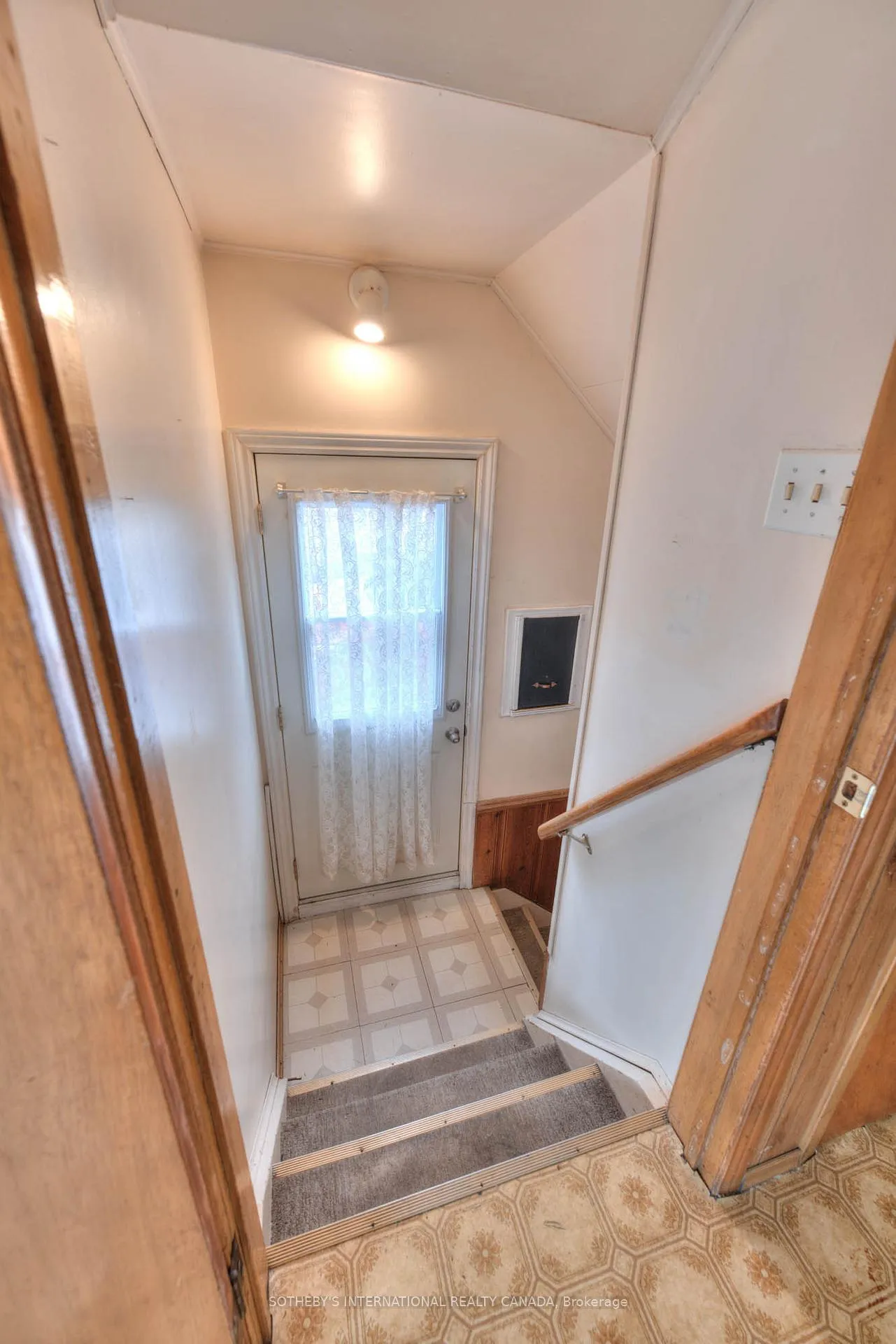 Photo 13 of 117 Secord Avenue, Kitchener — HOMEH