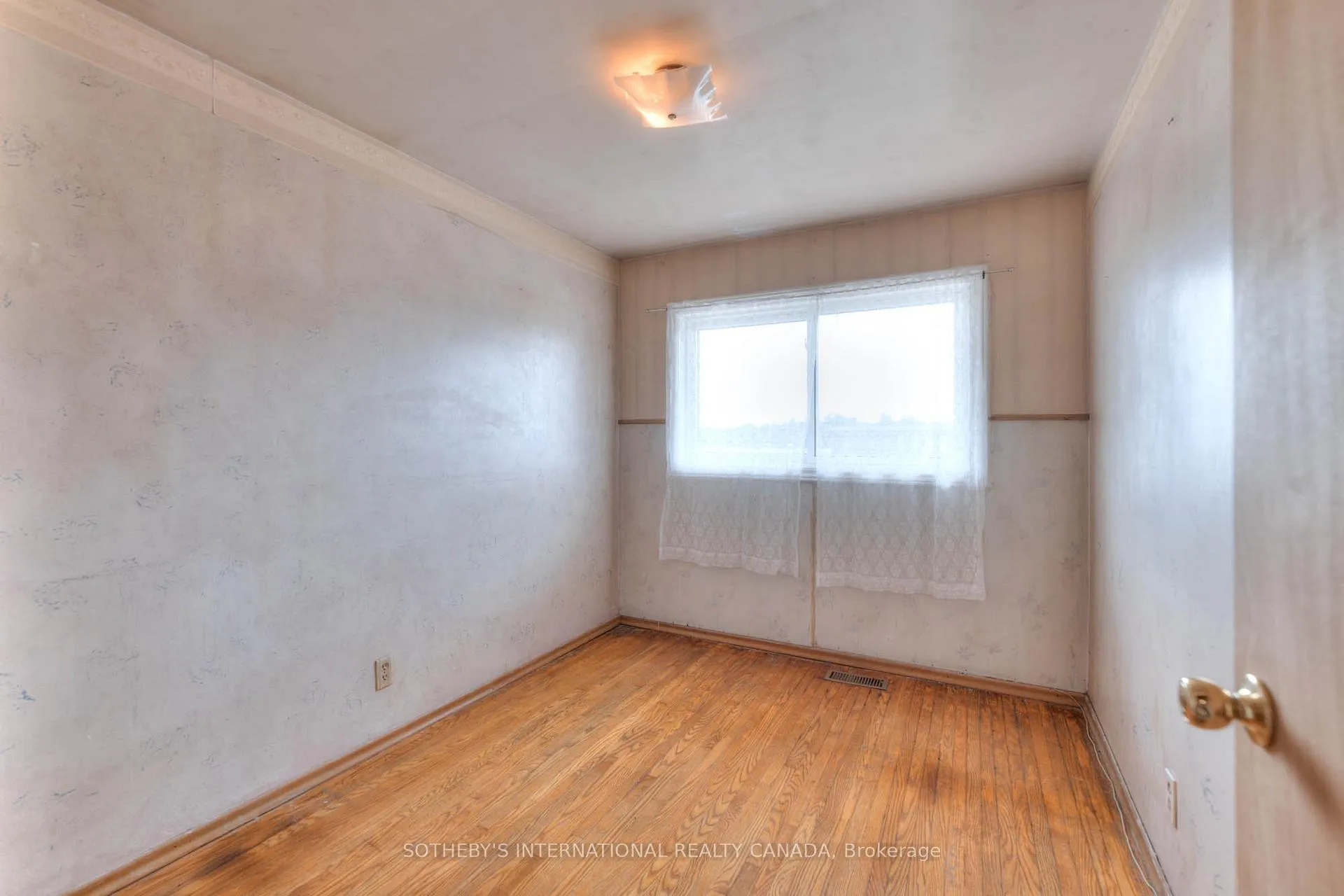 Photo 19 of 117 Secord Avenue, Kitchener — HOMEH