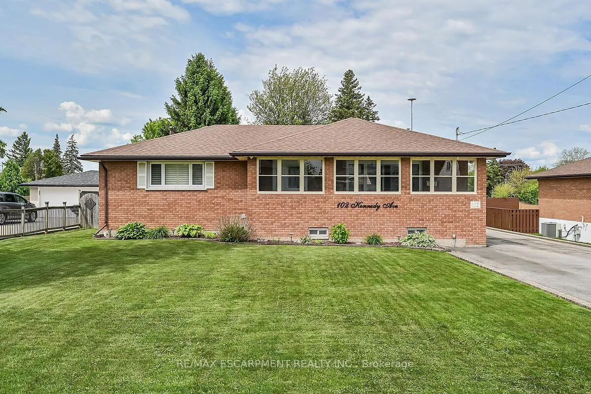 Photo 3 of 102 Kennedy Avenue, Hamilton, Kennedy — HOMEH