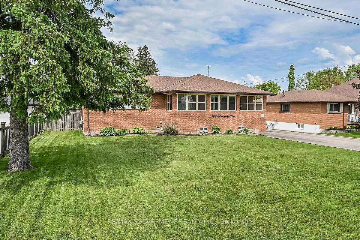 Photo 4 of 102 Kennedy Avenue, Hamilton, Kennedy — HOMEH