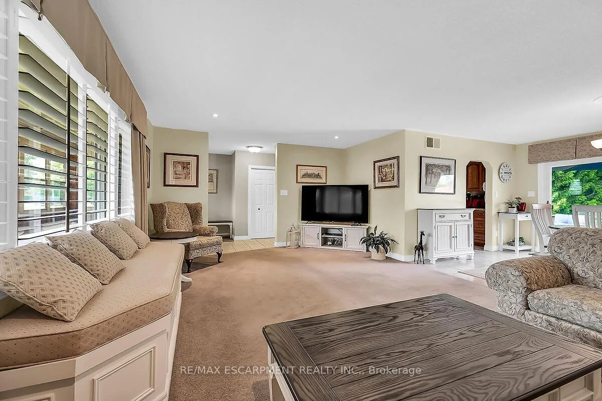 Photo 9 of 102 Kennedy Avenue, Hamilton, Kennedy — HOMEH