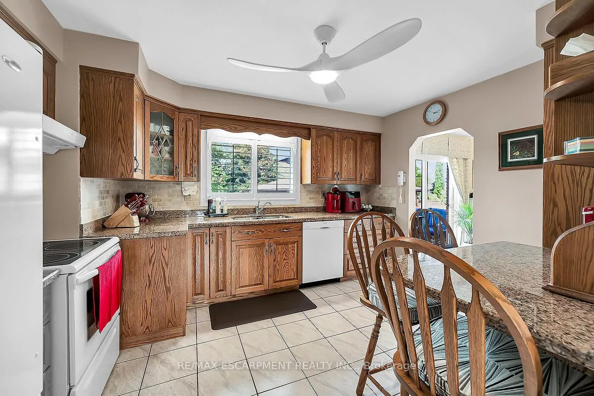 Photo 14 of 102 Kennedy Avenue, Hamilton, Kennedy — HOMEH