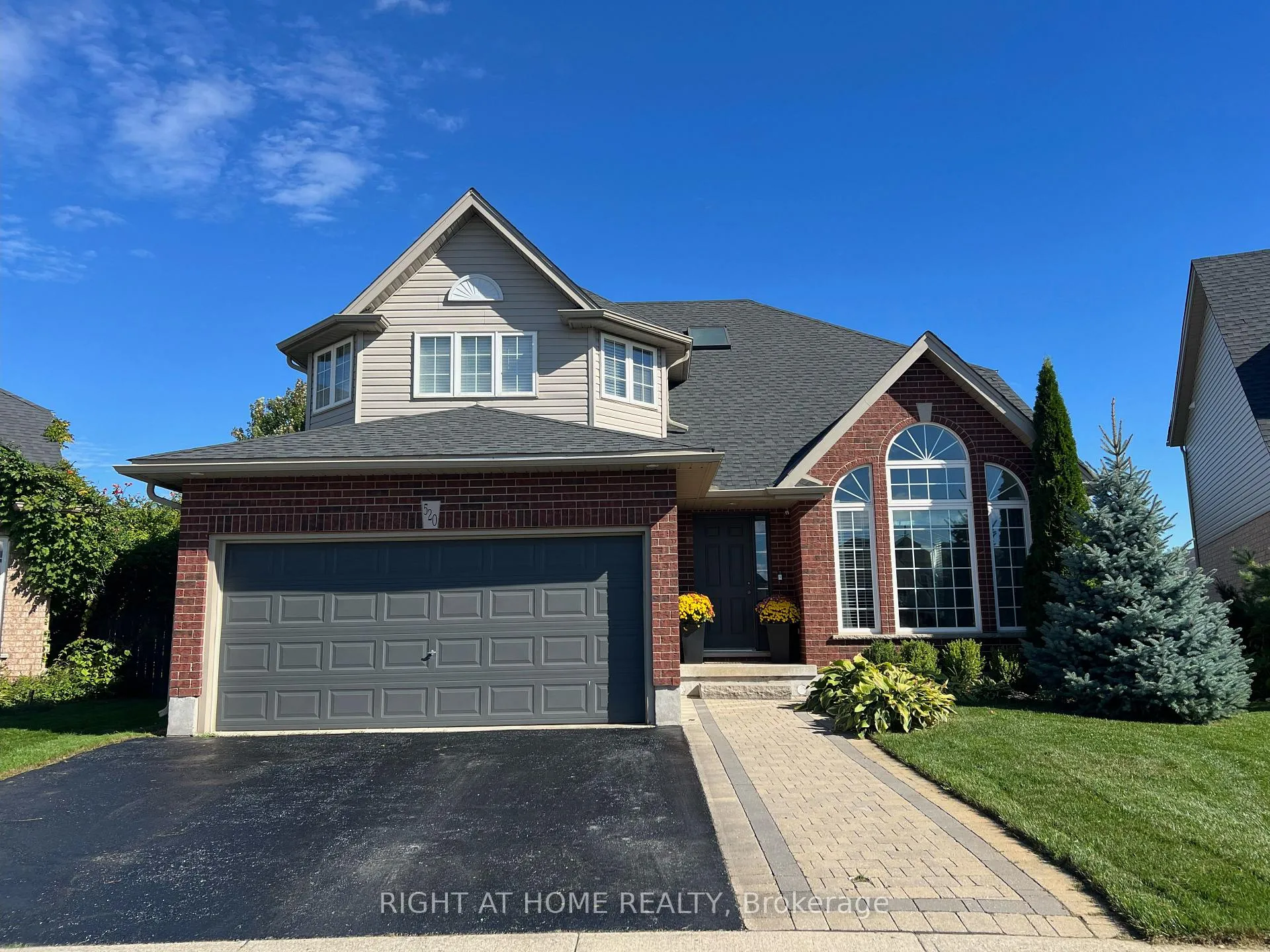 Photo 1 of 520 Pine Hollow Court, Kitchener — HOMEH