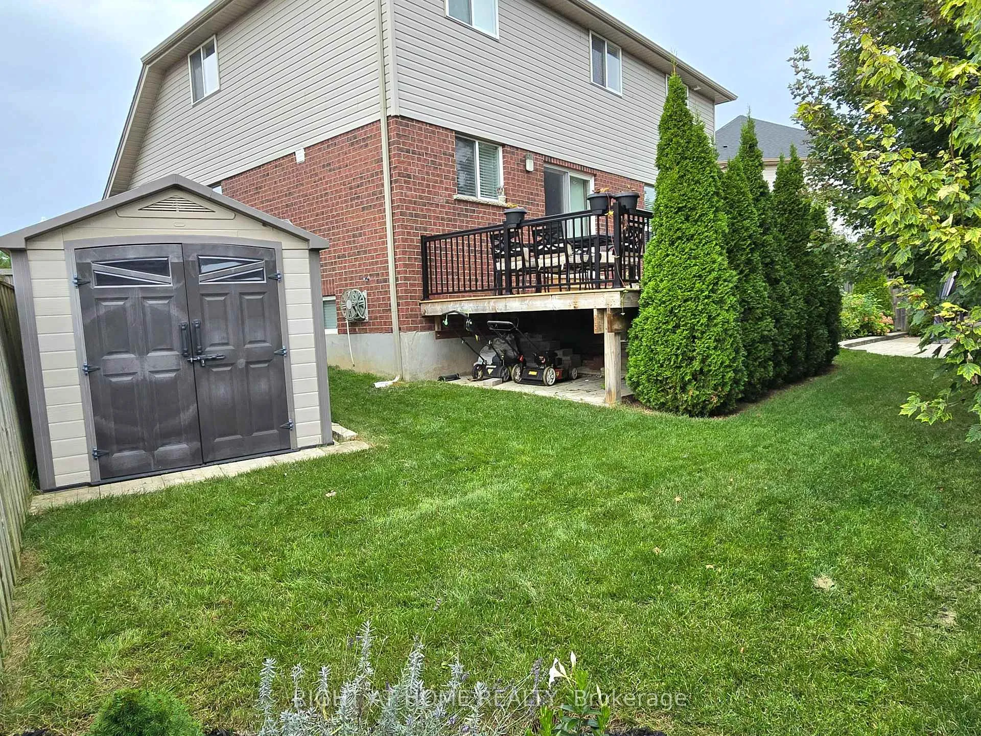 Photo 19 of 520 Pine Hollow Court, Kitchener — HOMEH