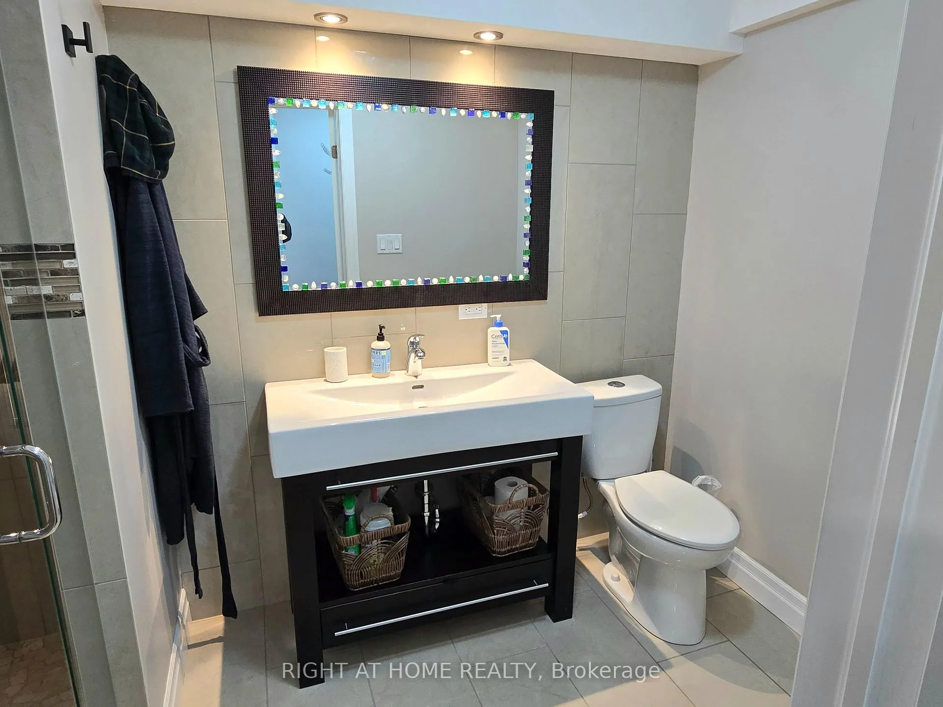 Photo 23 of 520 Pine Hollow Court, Kitchener — HOMEH