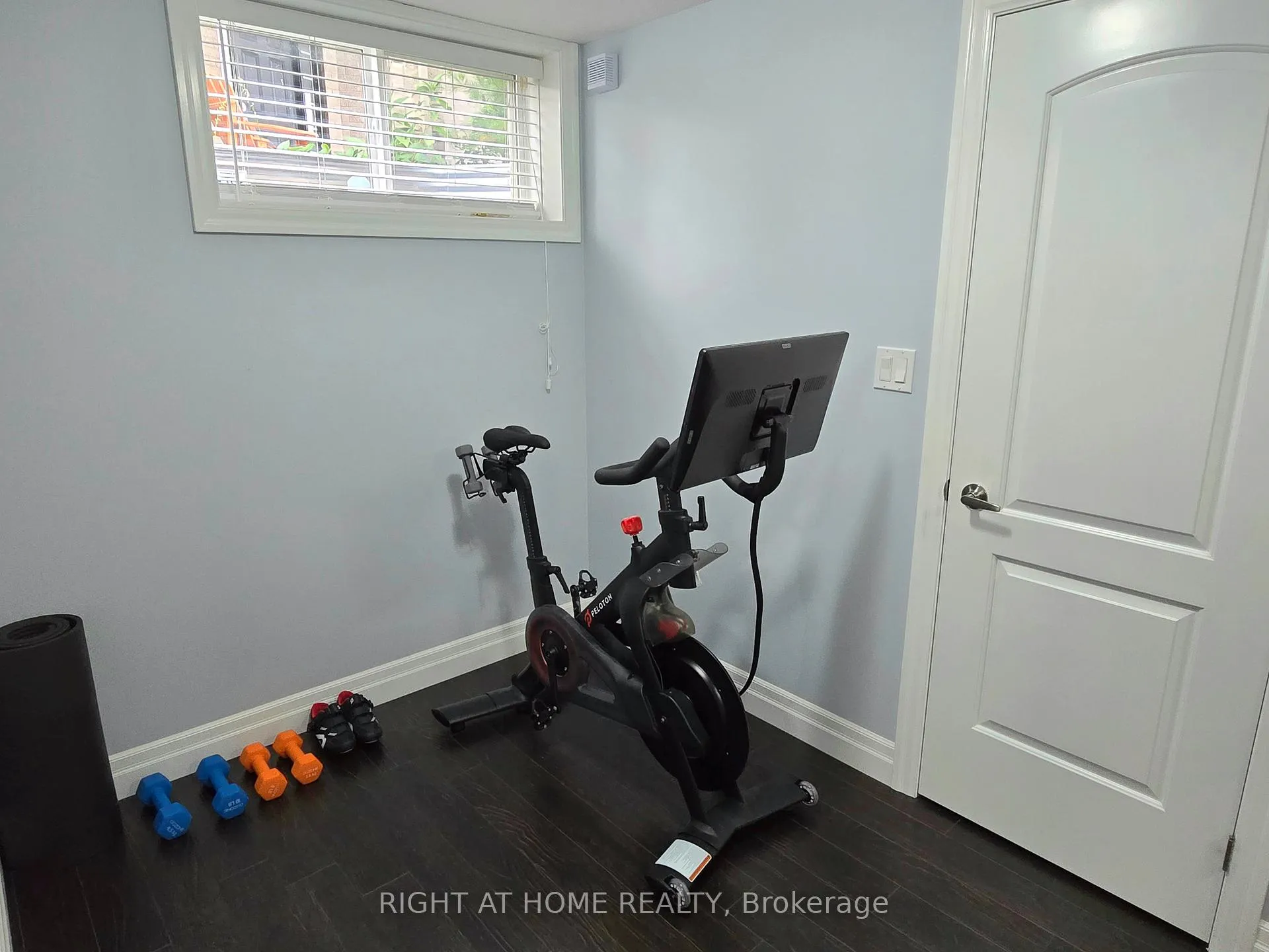 Photo 24 of 520 Pine Hollow Court, Kitchener — HOMEH