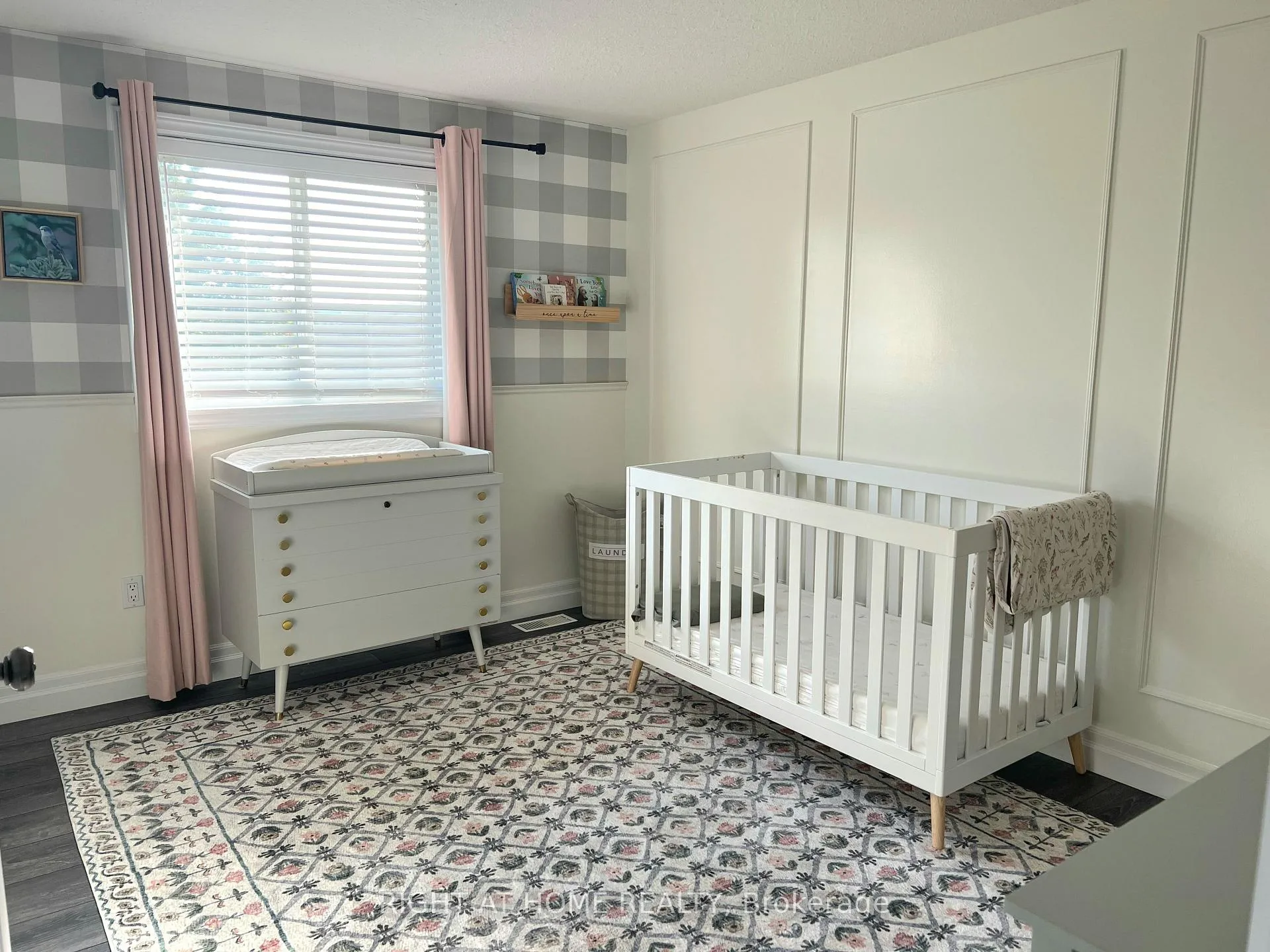 Photo 33 of 520 Pine Hollow Court, Kitchener — HOMEH