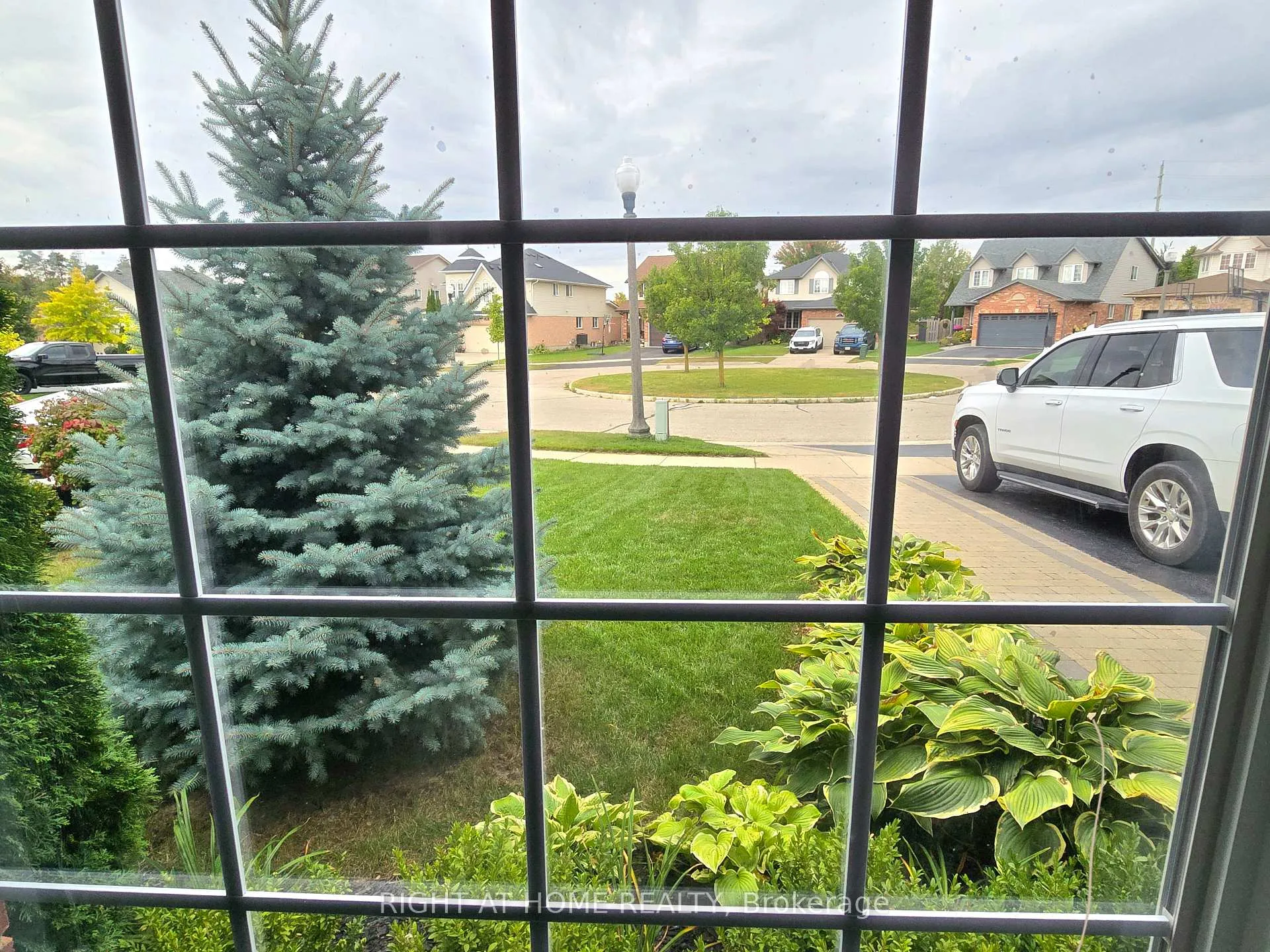 Photo 36 of 520 Pine Hollow Court, Kitchener — HOMEH