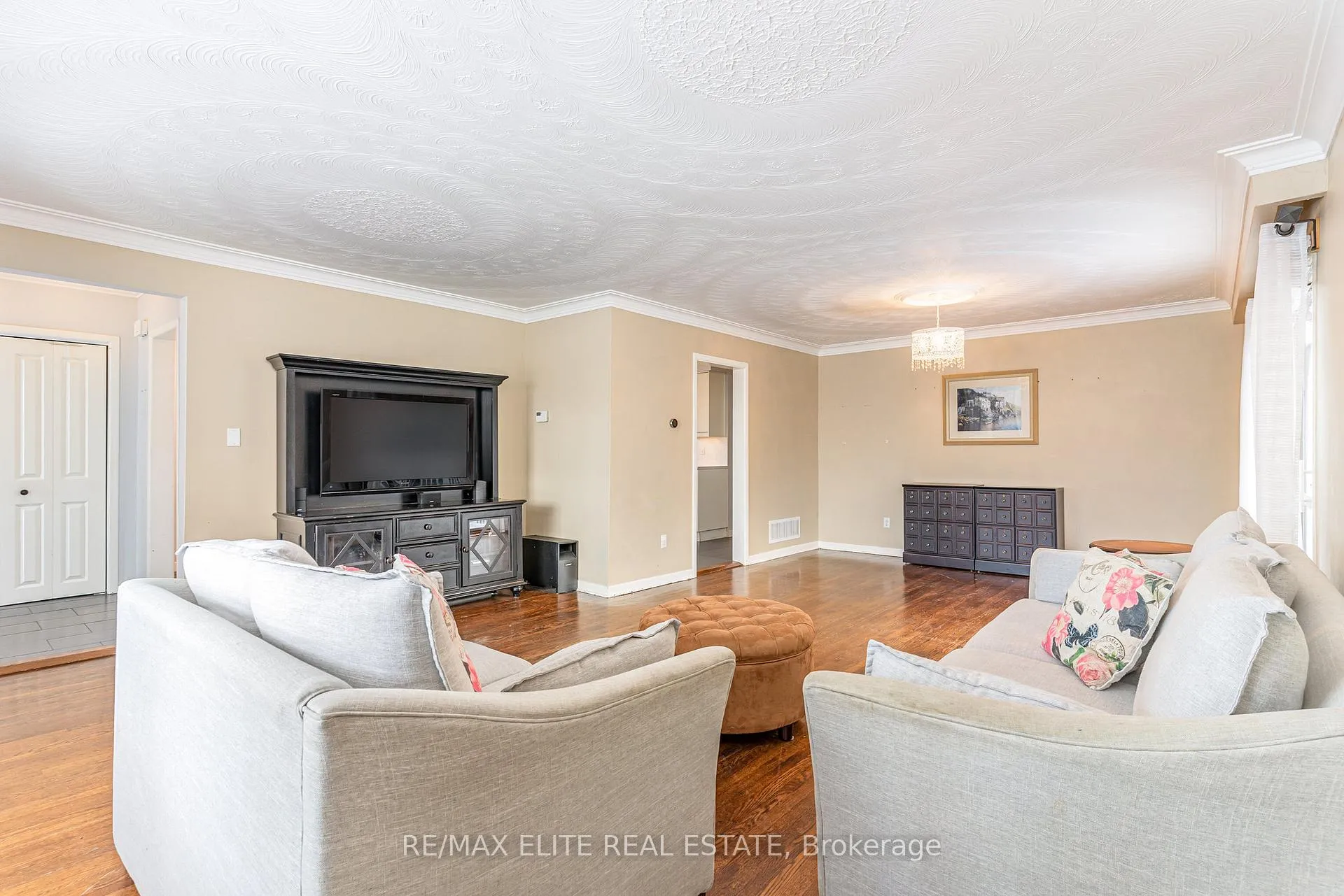 Photo 4 of 9611 Keele Street, Vaughan, Maple — HOMEH