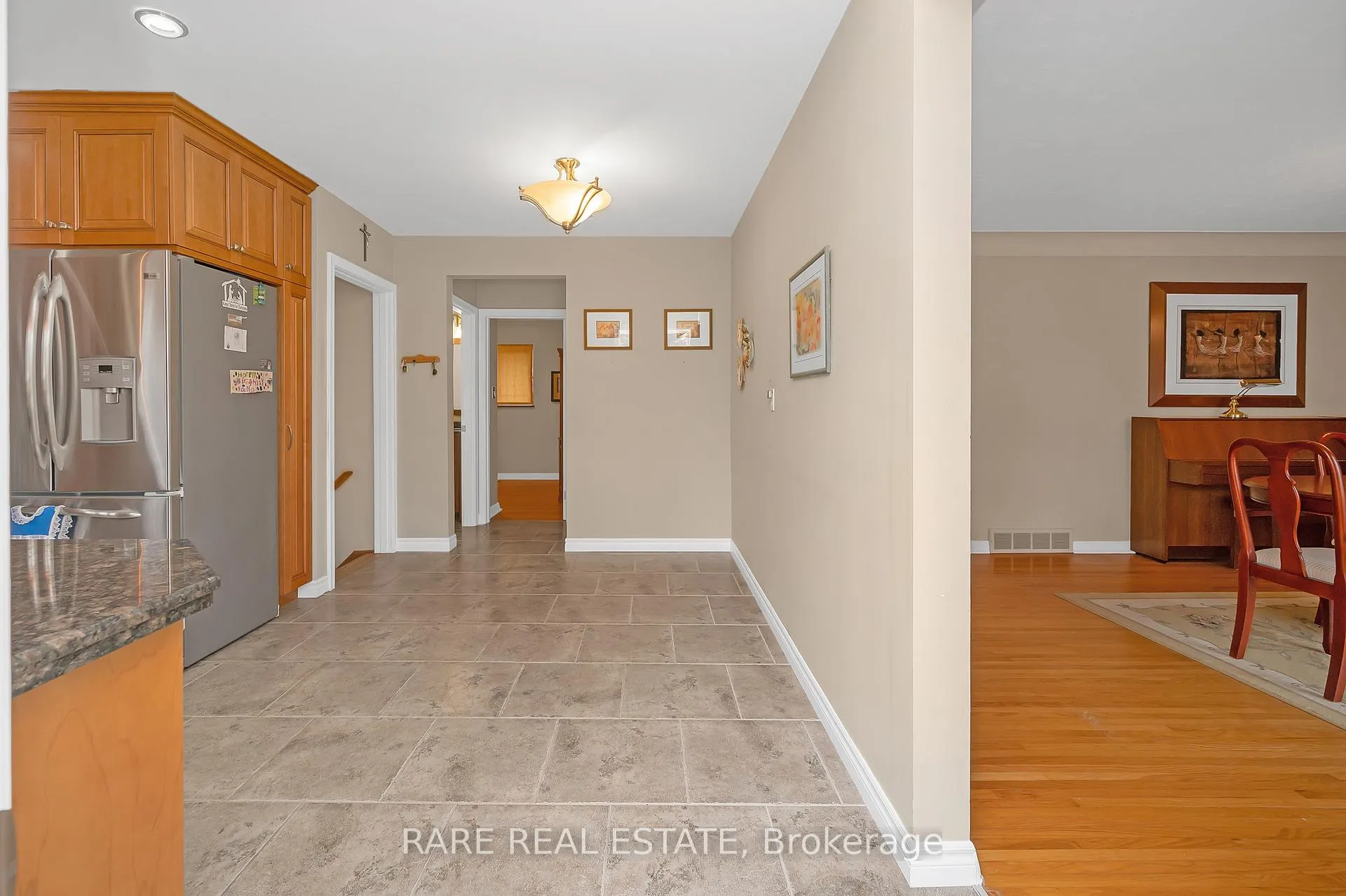 Photo 4 of 34 Carmen Avenue, Hamilton, Macassa — HOMEH