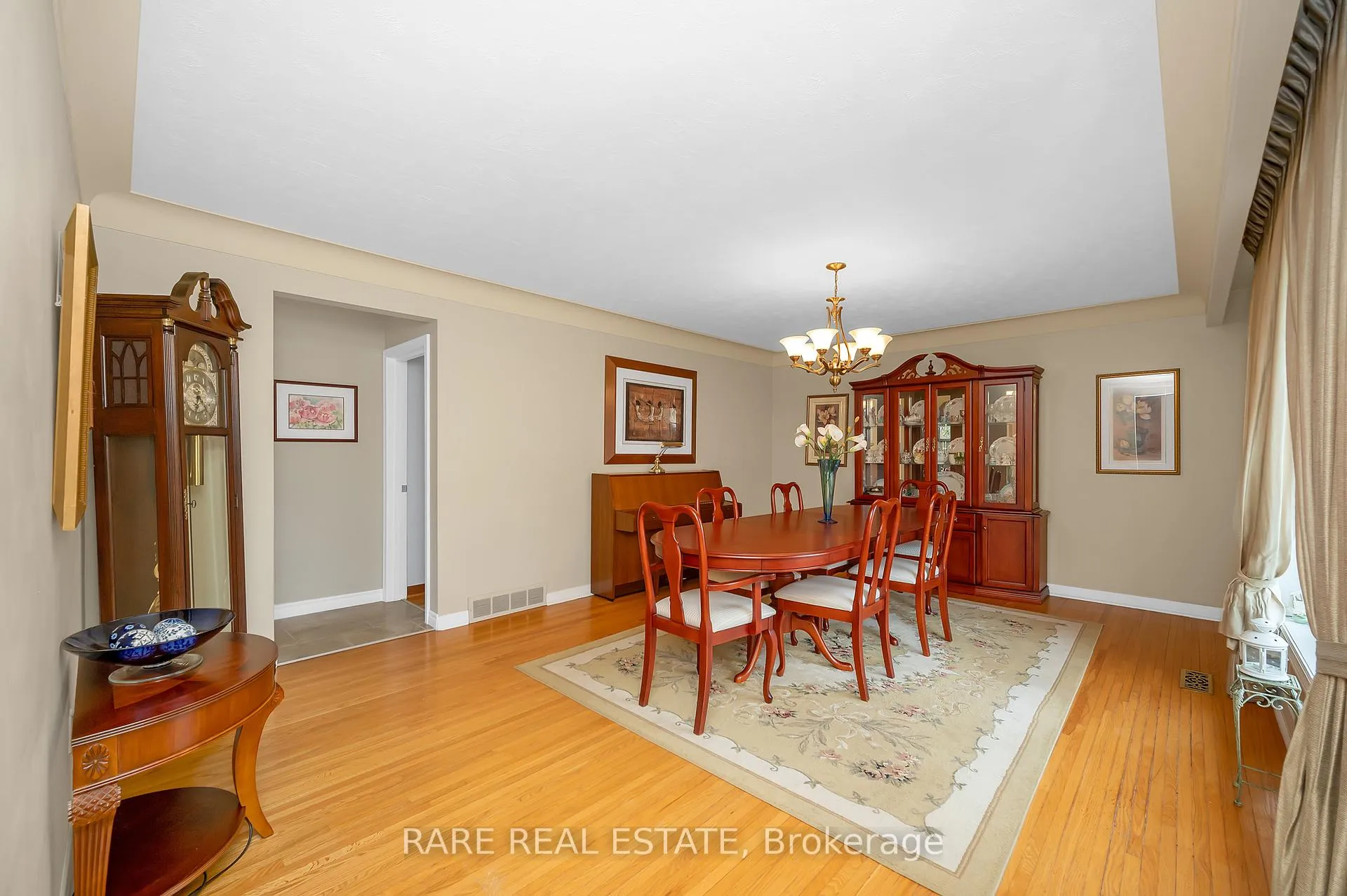 Photo 10 of 34 Carmen Avenue, Hamilton, Macassa — HOMEH