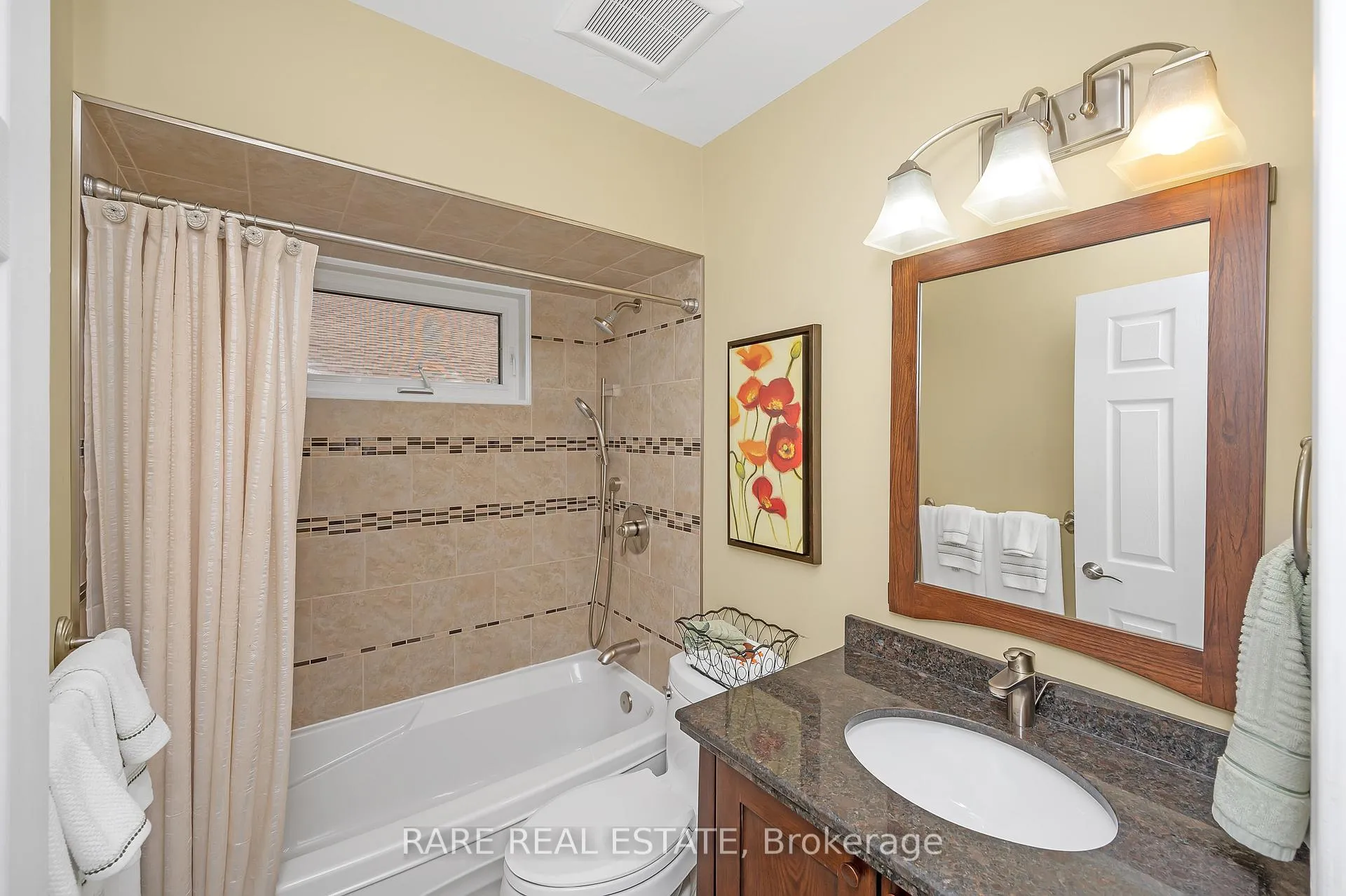 Photo 18 of 34 Carmen Avenue, Hamilton, Macassa — HOMEH