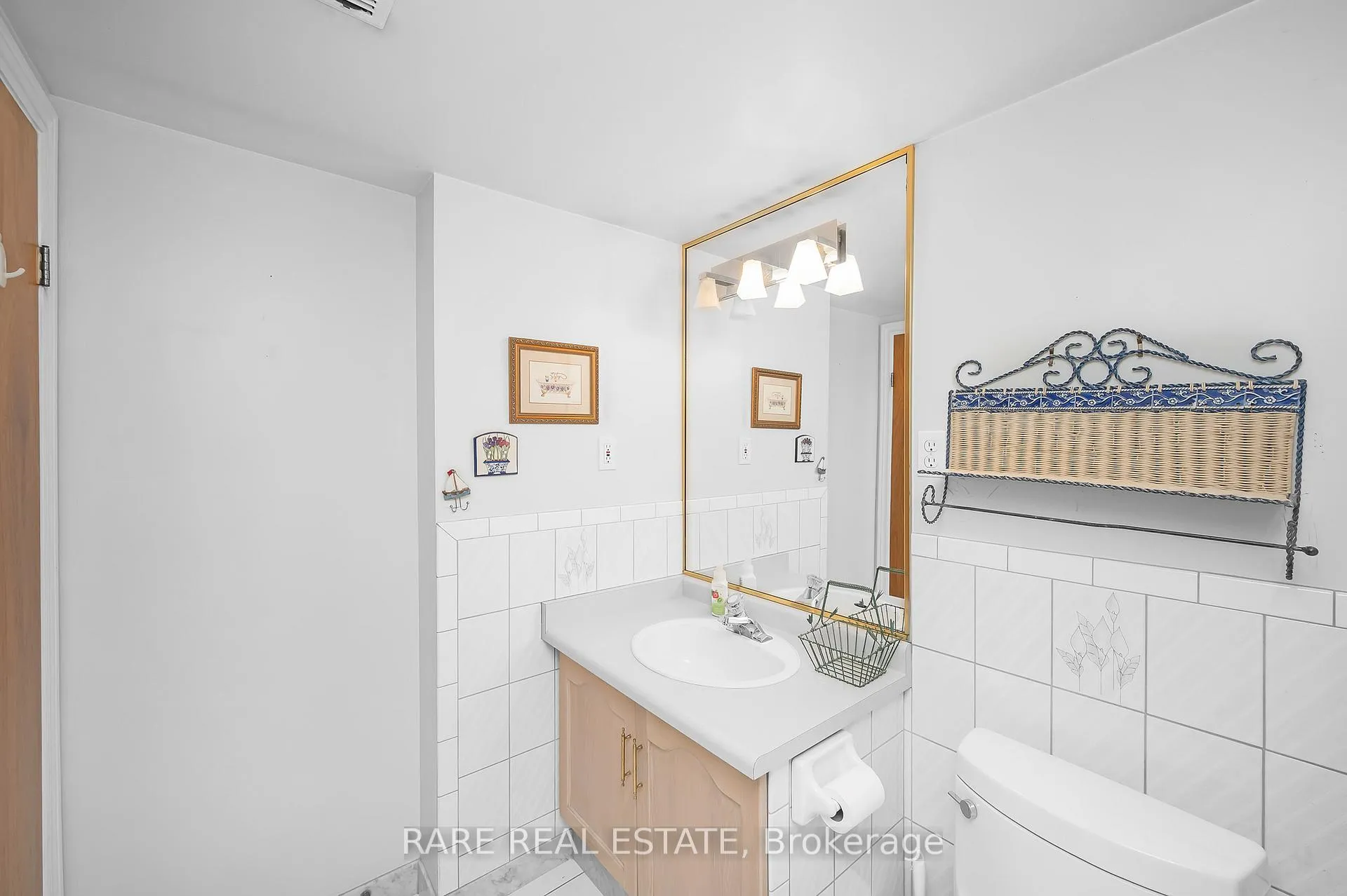 Photo 24 of 34 Carmen Avenue, Hamilton, Macassa — HOMEH