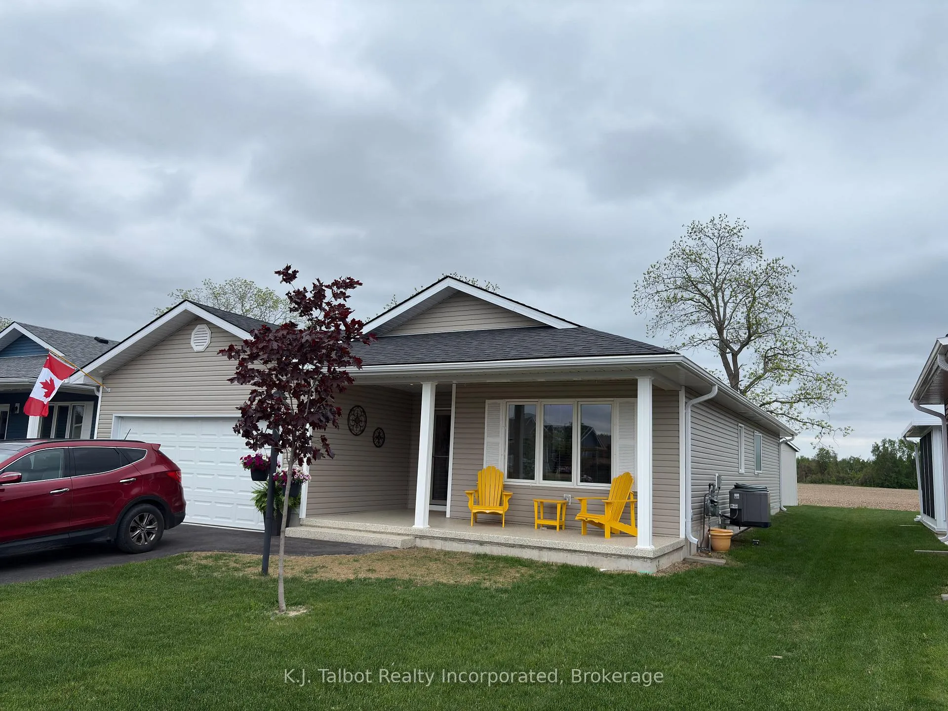 Front of 119 Lake Breeze Drive