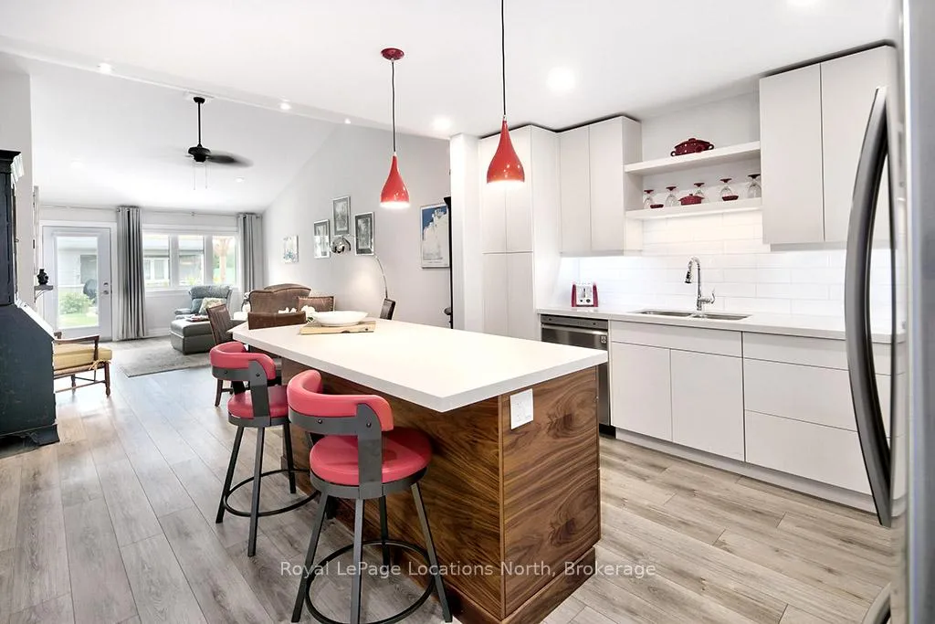 Photo 8 of 116 Cardinal Crescent, Welland, Coyle Creek — HOMEH