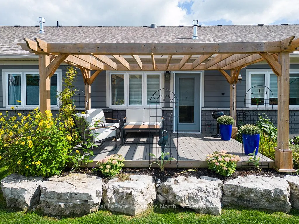 Photo 18 of 116 Cardinal Crescent, Welland, Coyle Creek — HOMEH