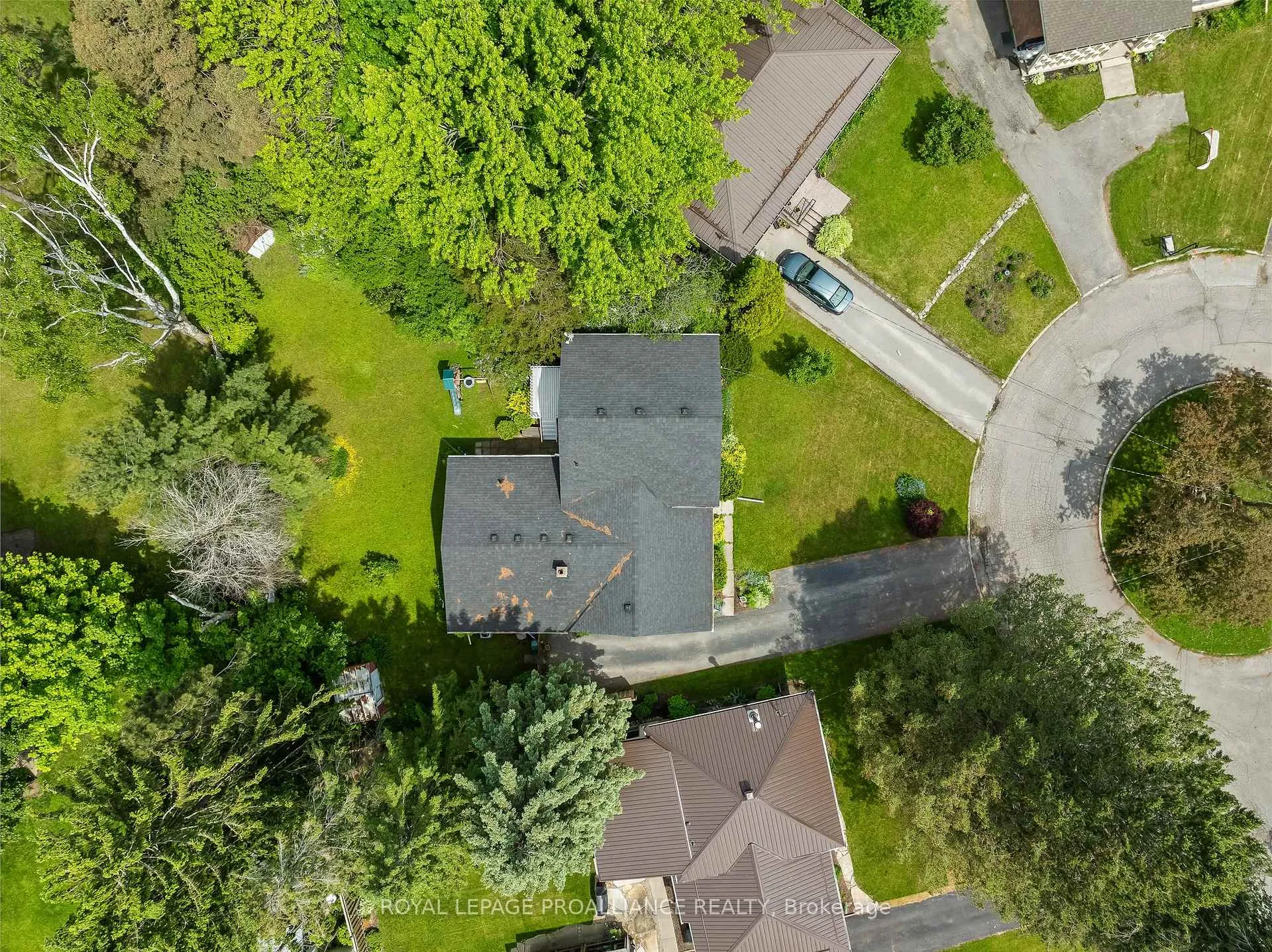 Photo 4 of 36 Applewood Drive, Belleville, Belleville Ward — HOMEH
