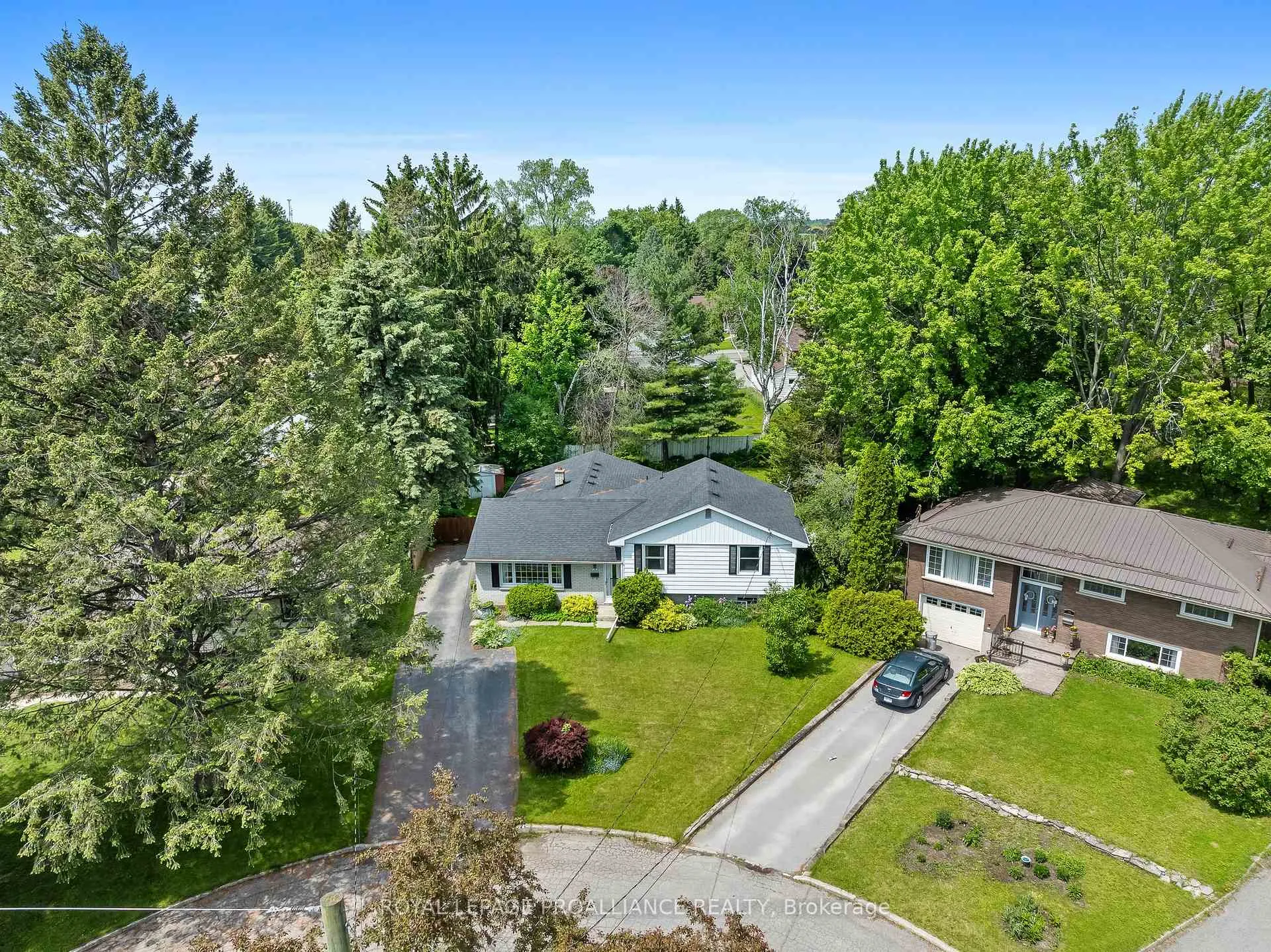 Photo 5 of 36 Applewood Drive, Belleville, Belleville Ward — HOMEH