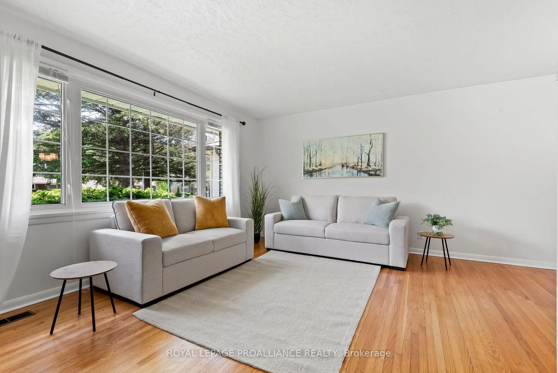 Photo 11 of 36 Applewood Drive, Belleville, Belleville Ward — HOMEH