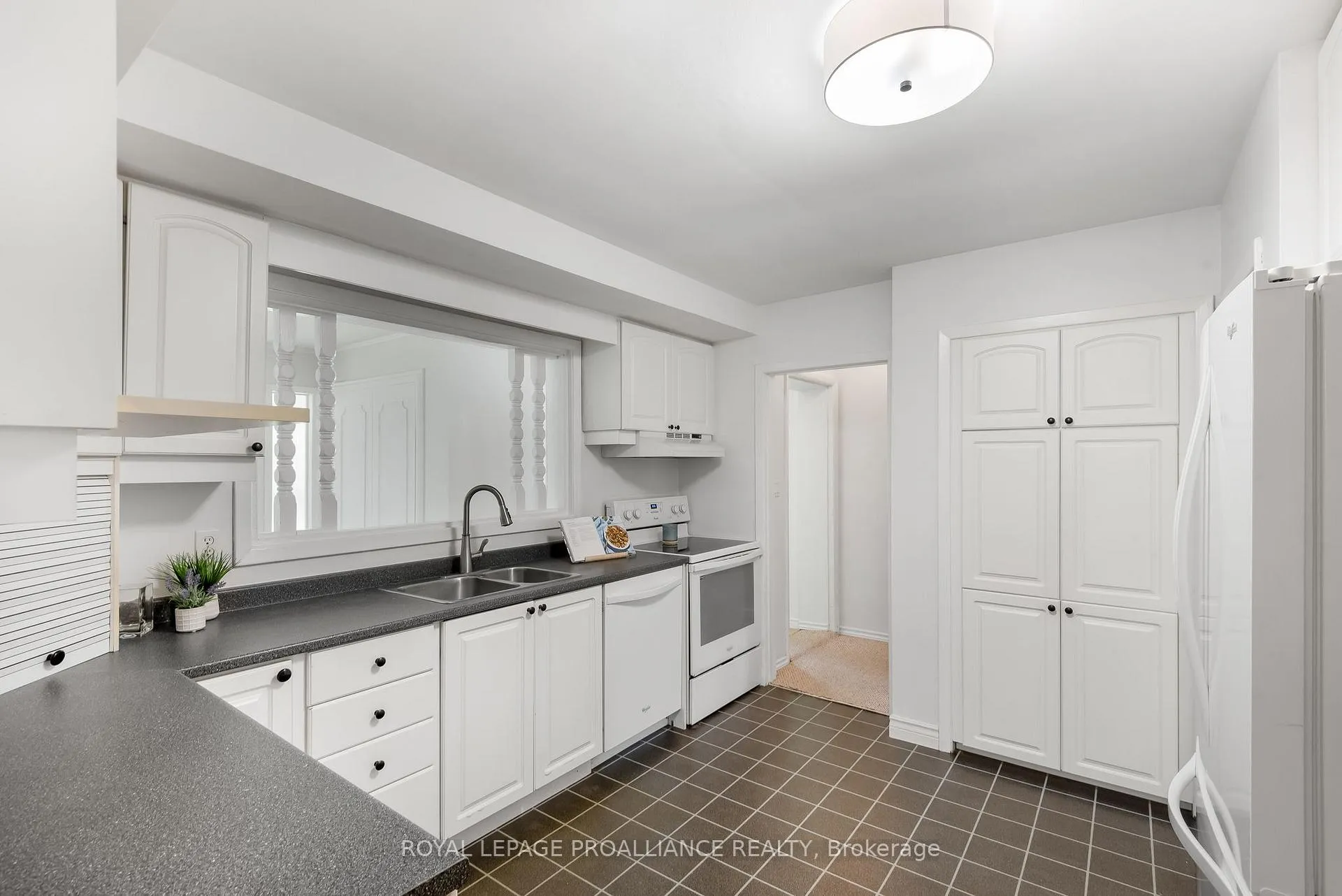 Photo 17 of 36 Applewood Drive, Belleville, Belleville Ward — HOMEH