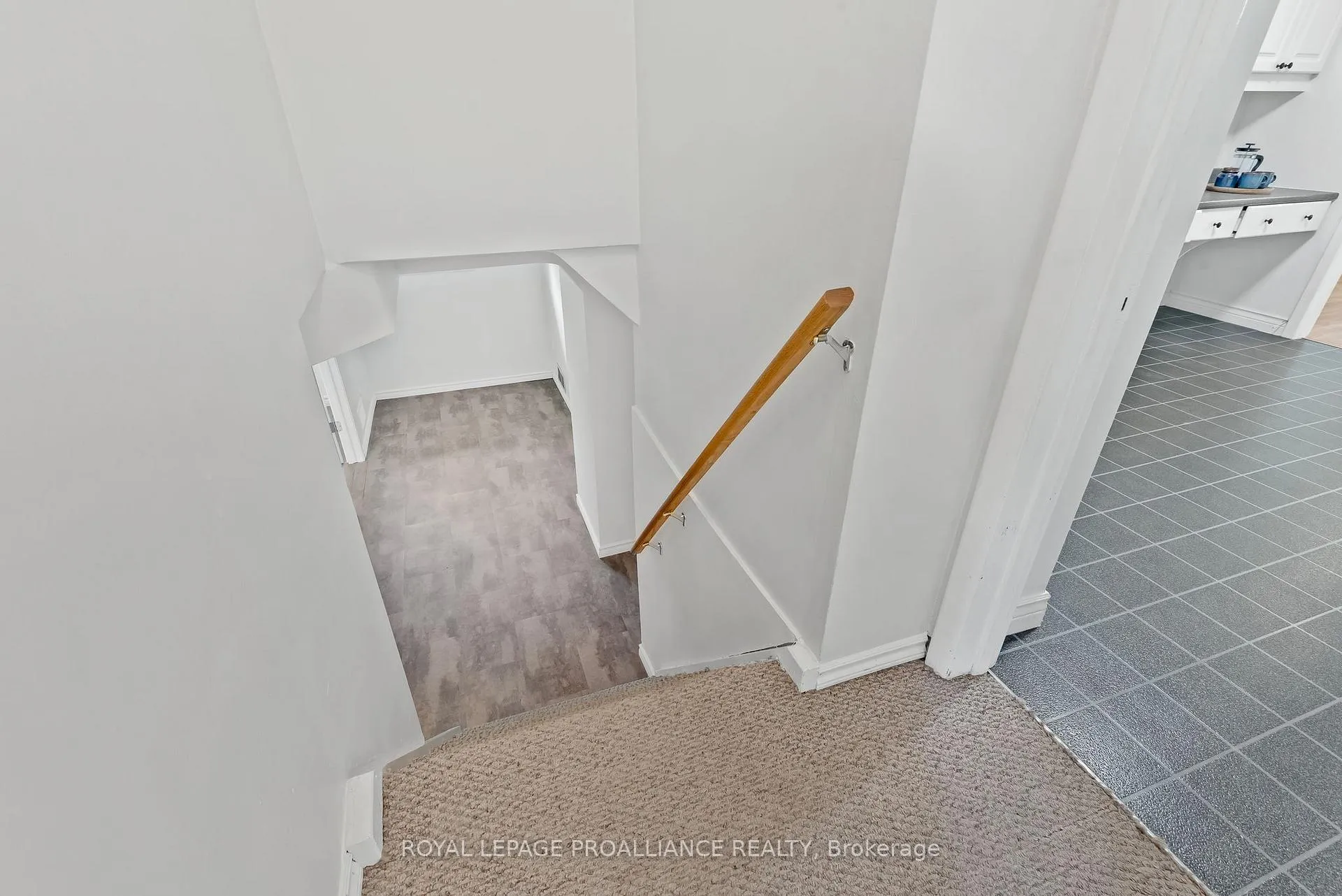 Photo 33 of 36 Applewood Drive, Belleville, Belleville Ward — HOMEH