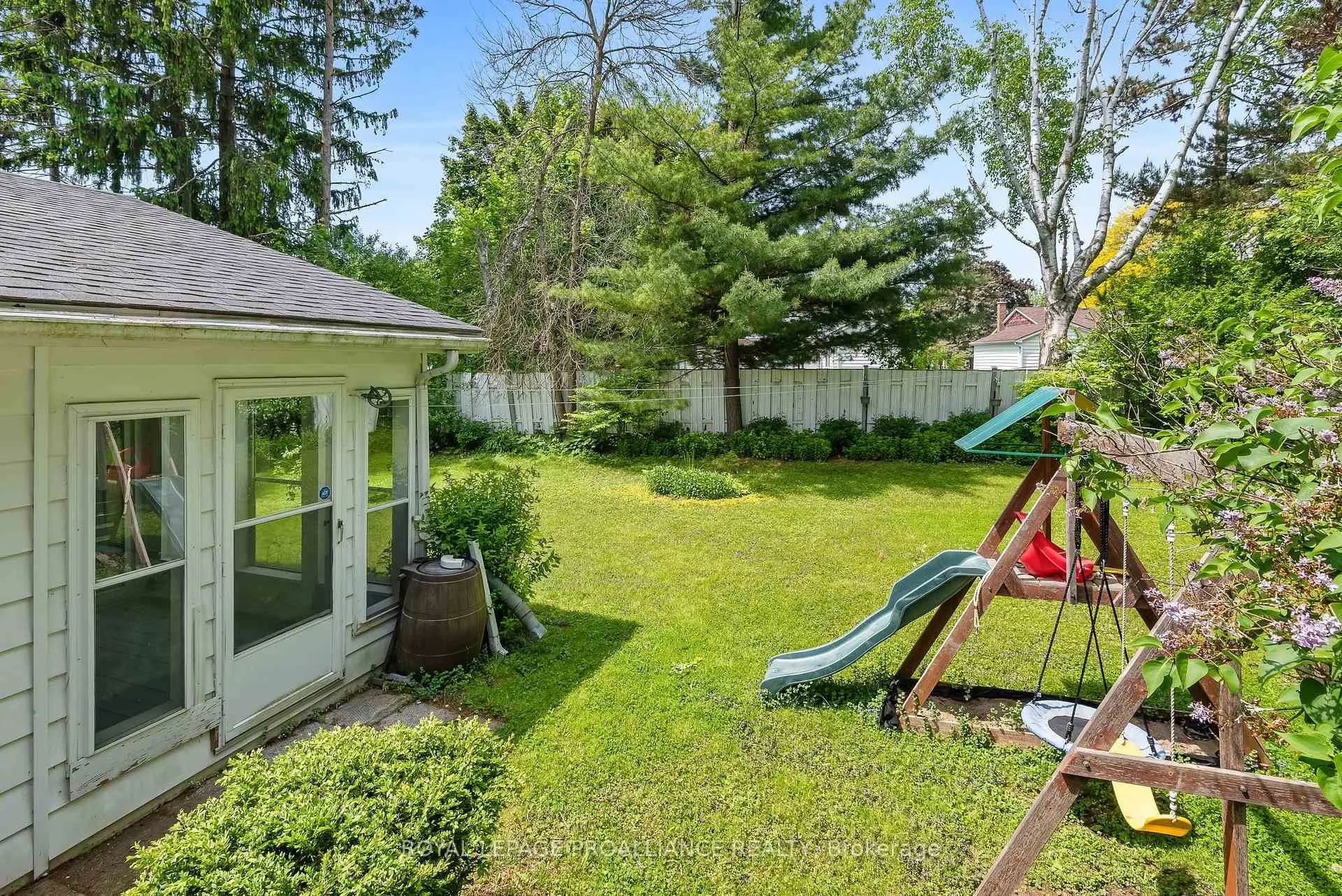 Photo 40 of 36 Applewood Drive, Belleville, Belleville Ward — HOMEH