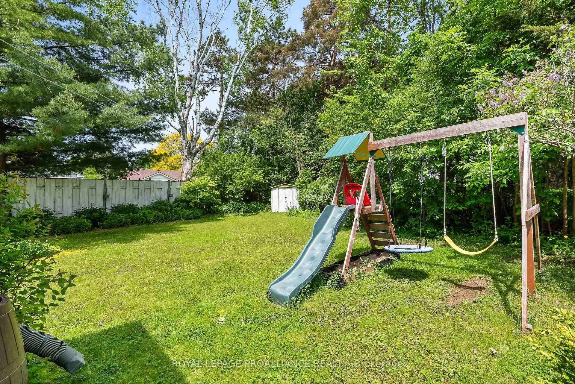 Photo 42 of 36 Applewood Drive, Belleville, Belleville Ward — HOMEH