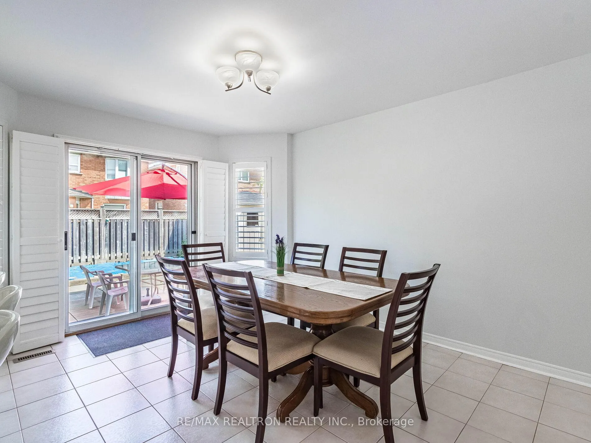Photo 9 of 66 Nimbus Place, Vaughan, East Woodbridge — HOMEH