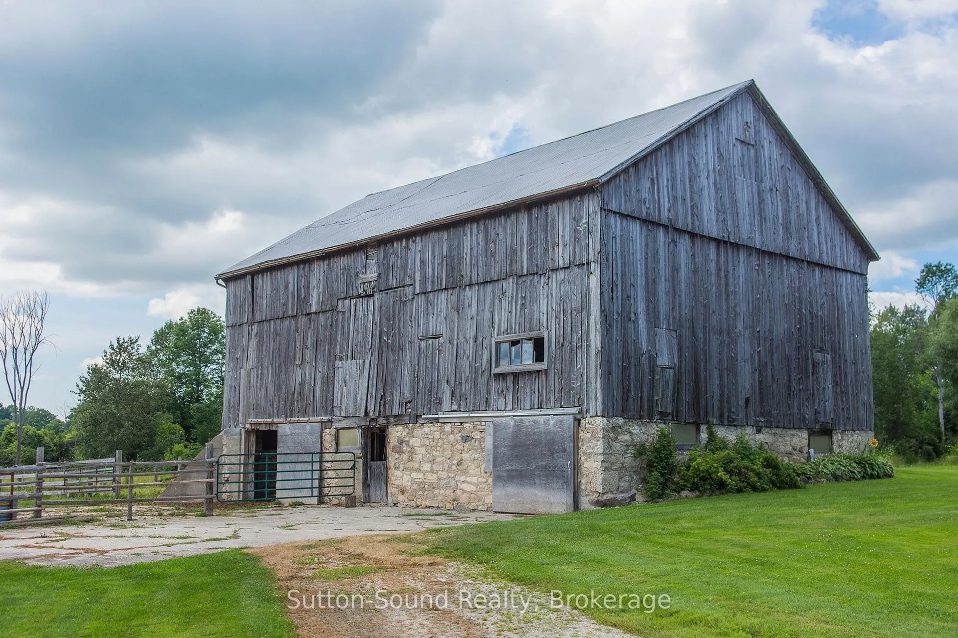 Photo 12 of 802677 Grey 40 Road, Chatsworth — HOMEH
