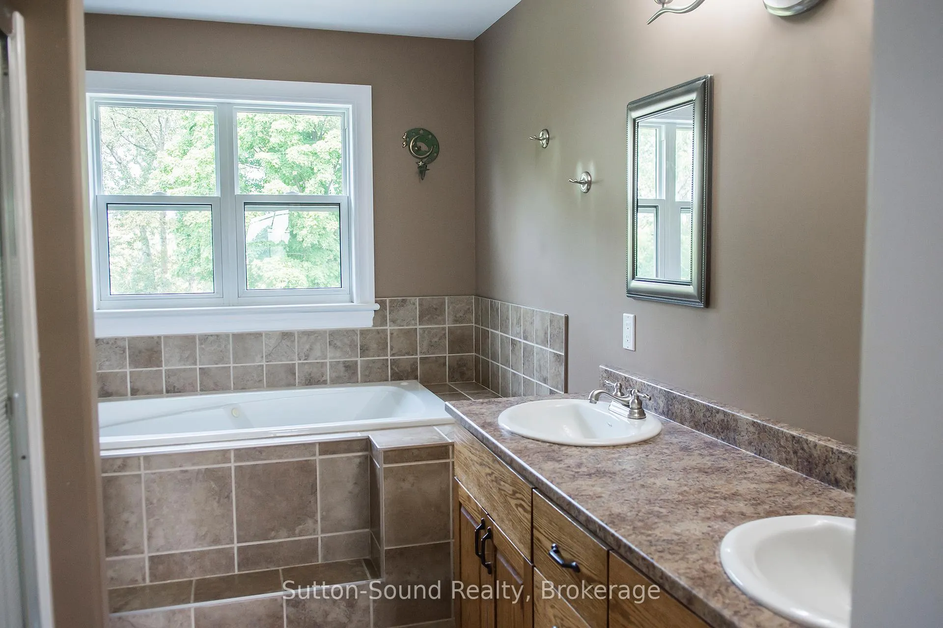 Photo 34 of 802677 Grey 40 Road, Chatsworth — HOMEH
