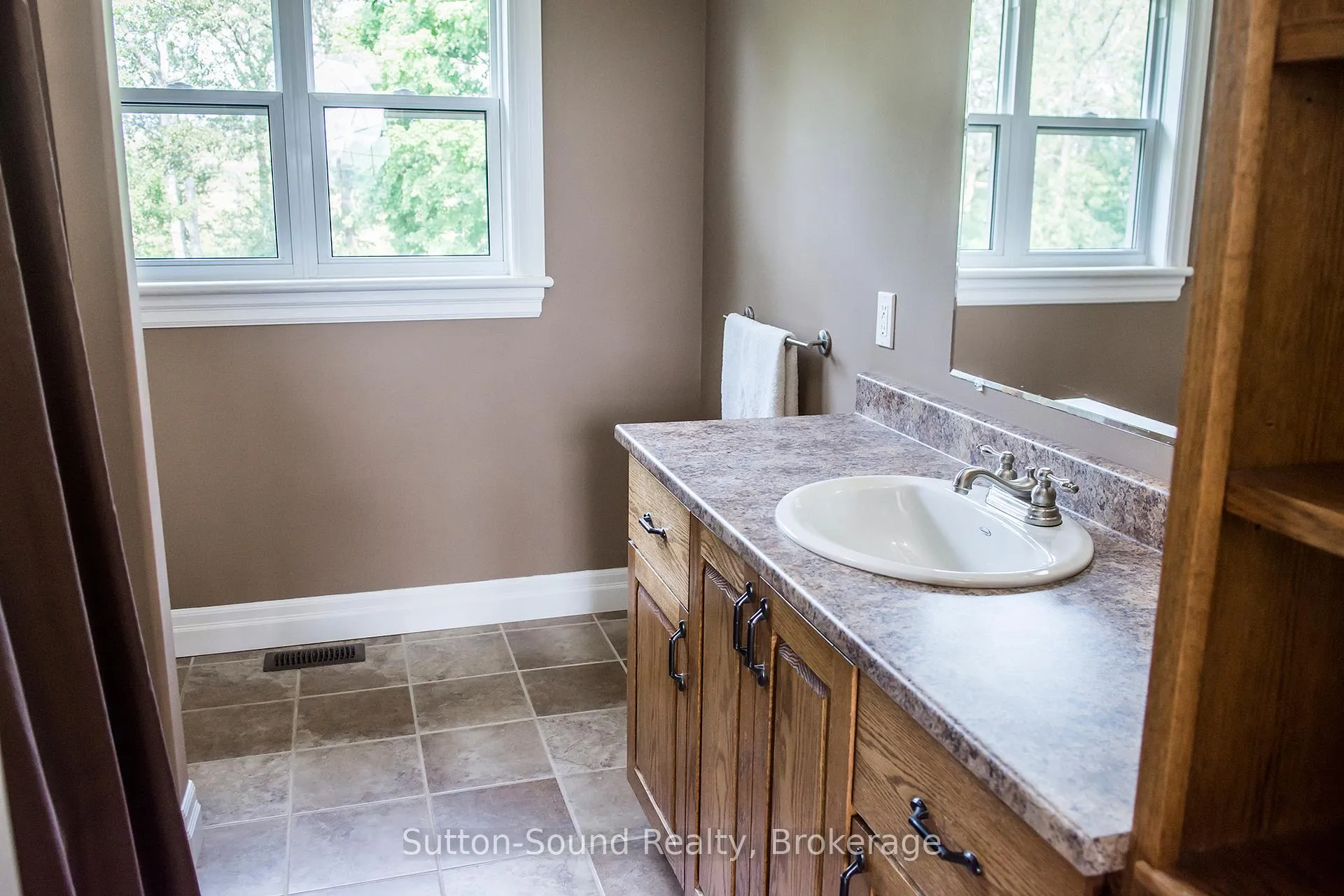 Photo 40 of 802677 Grey 40 Road, Chatsworth — HOMEH