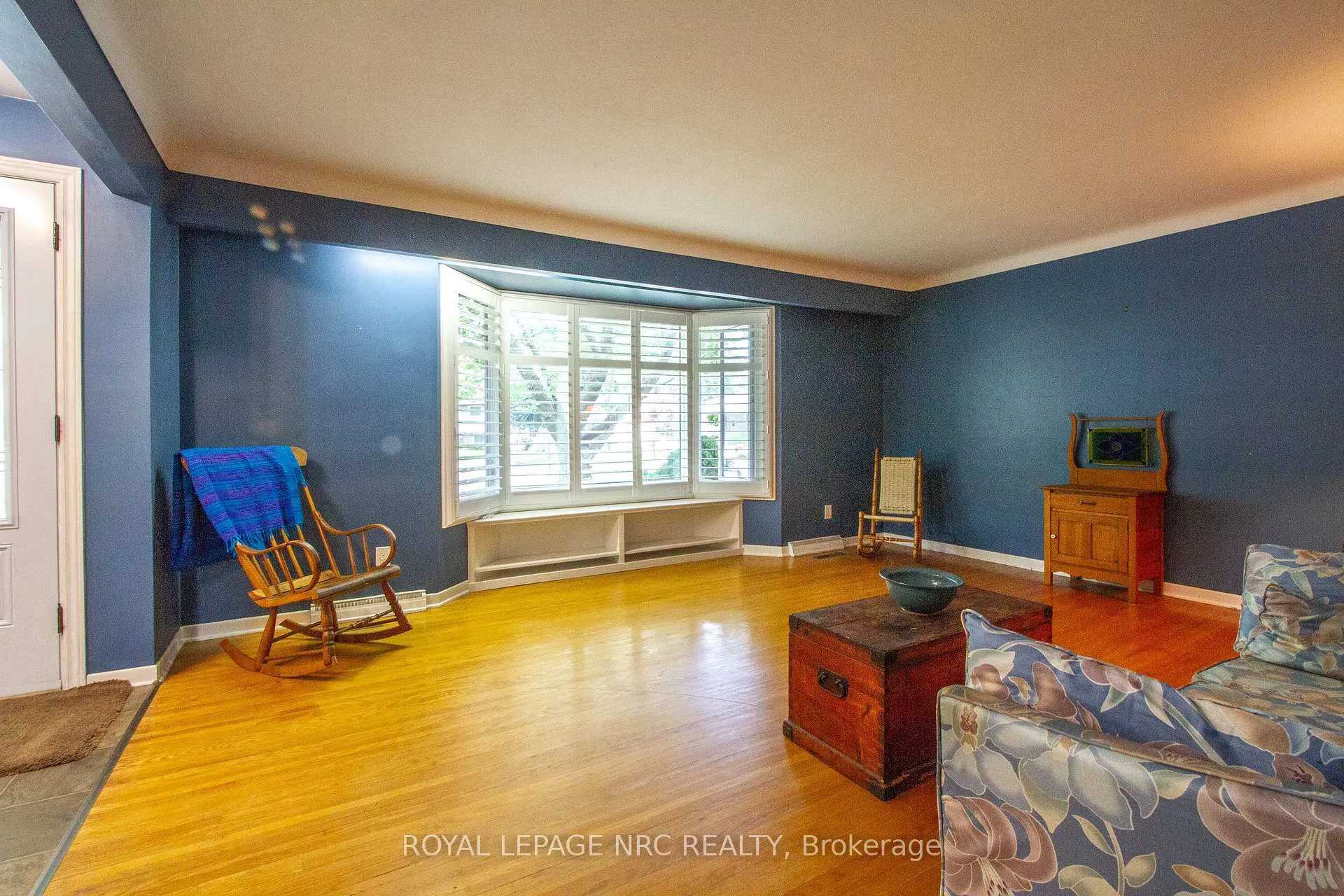 Photo 7 of 4204 Linwood Crescent, Niagara Falls, Morrison — HOMEH
