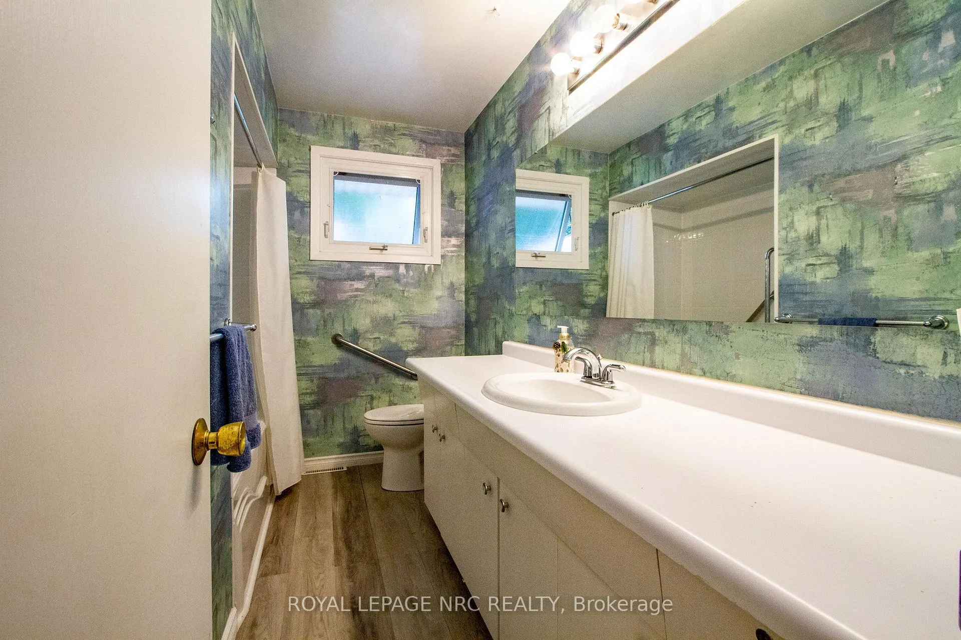 Photo 9 of 4204 Linwood Crescent, Niagara Falls, Morrison — HOMEH