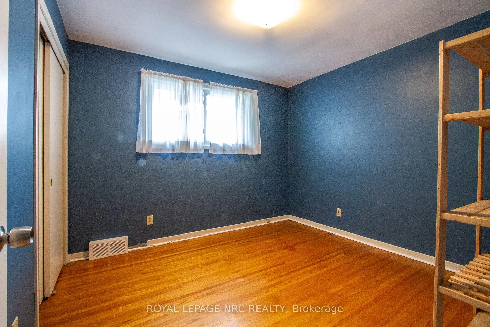 Photo 11 of 4204 Linwood Crescent, Niagara Falls, Morrison — HOMEH