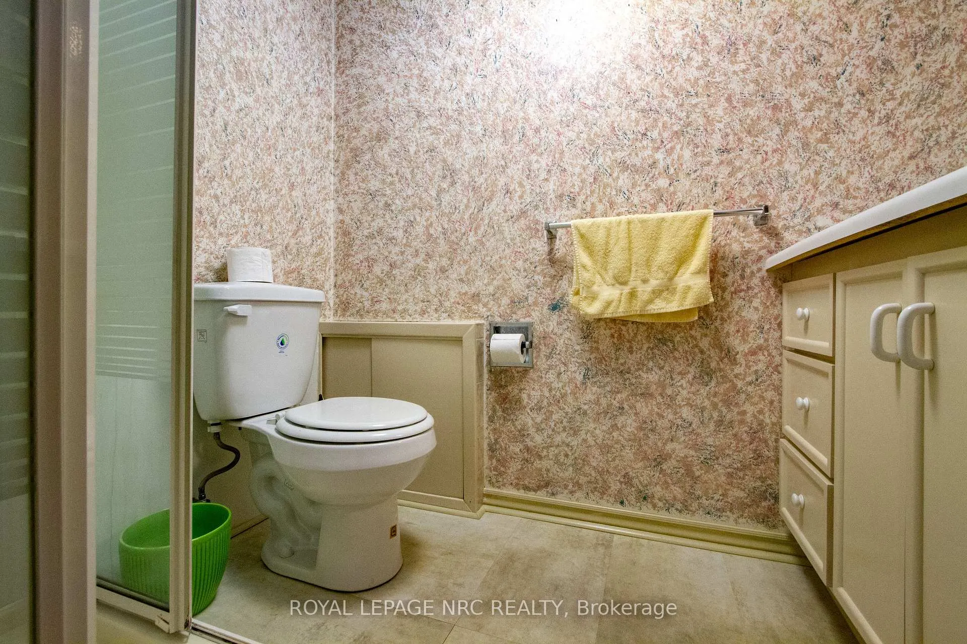 Photo 15 of 4204 Linwood Crescent, Niagara Falls, Morrison — HOMEH