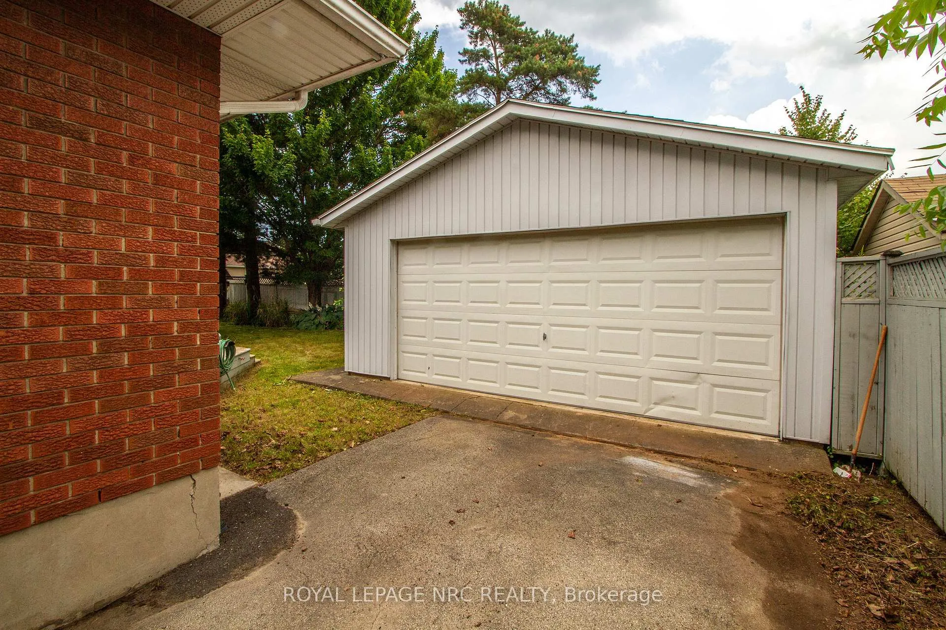 Photo 24 of 4204 Linwood Crescent, Niagara Falls, Morrison — HOMEH