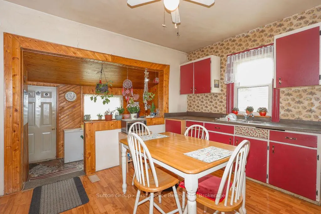 Photo 2 of 26 Mowat Street, Stratford — HOMEH