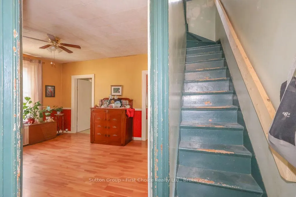 Photo 13 of 26 Mowat Street, Stratford — HOMEH