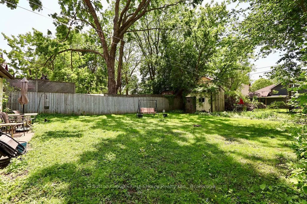 Photo 20 of 26 Mowat Street, Stratford — HOMEH