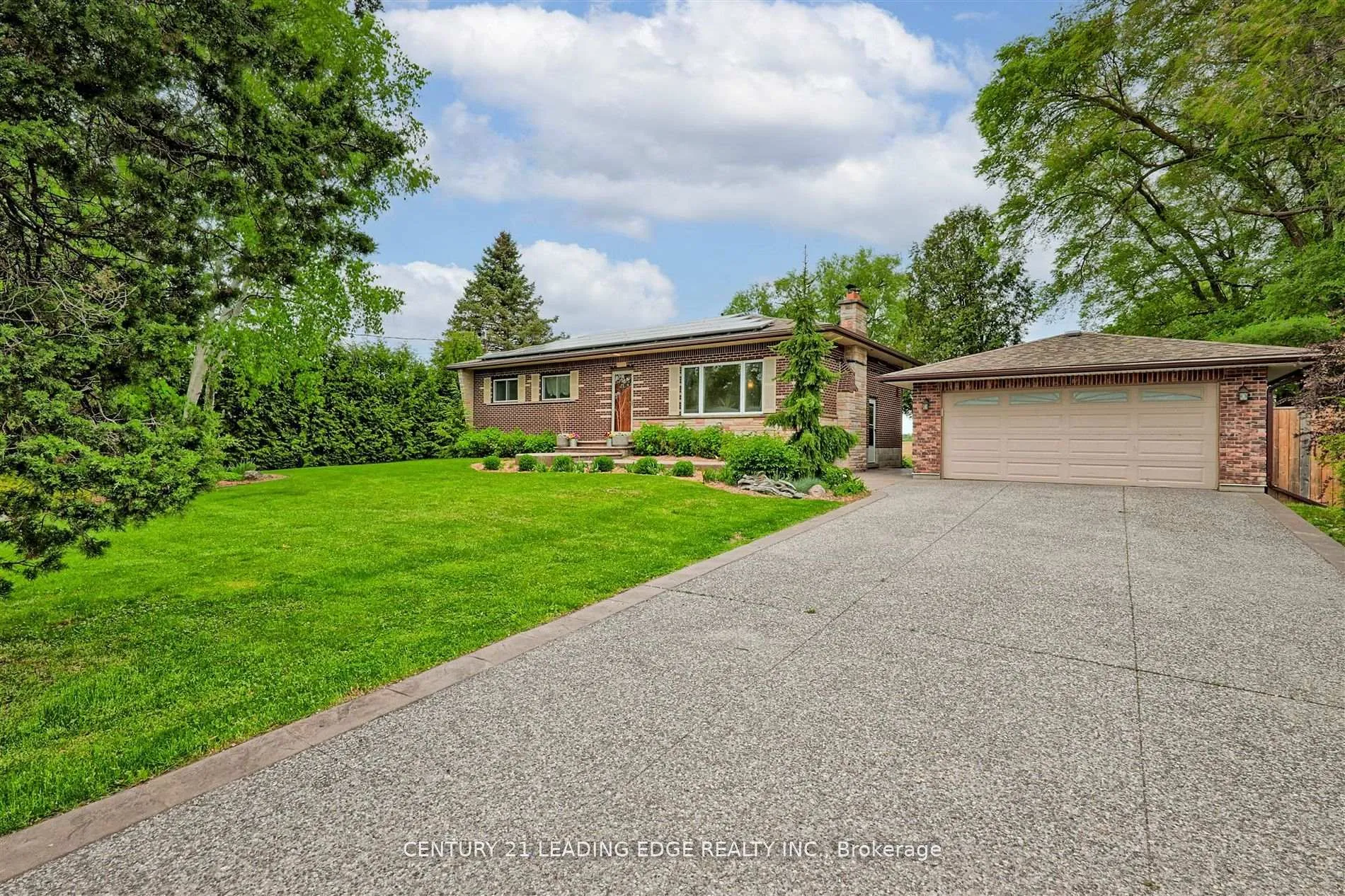 Photo 1 of 8276 White Church Road E, Hamilton, Mount Hope — HOMEH