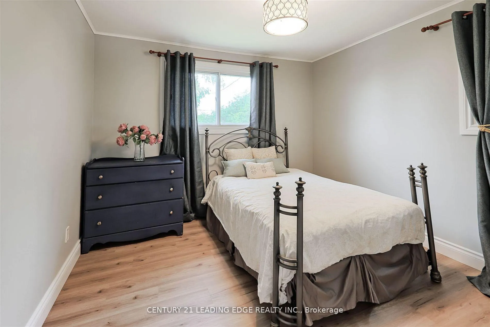 Photo 10 of 8276 White Church Road E, Hamilton, Mount Hope — HOMEH