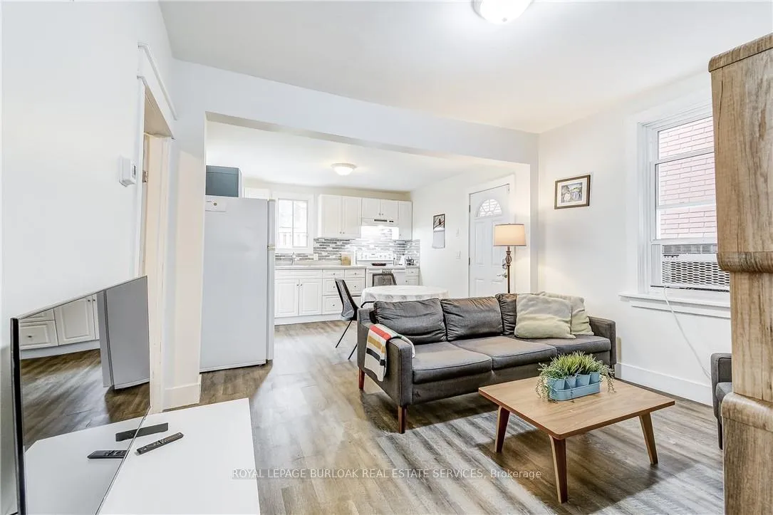 Photo 7 of 185 Simcoe Street E, Hamilton, North End — HOMEH
