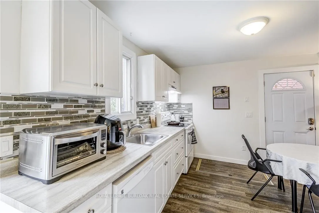 Photo 15 of 185 Simcoe Street E, Hamilton, North End — HOMEH