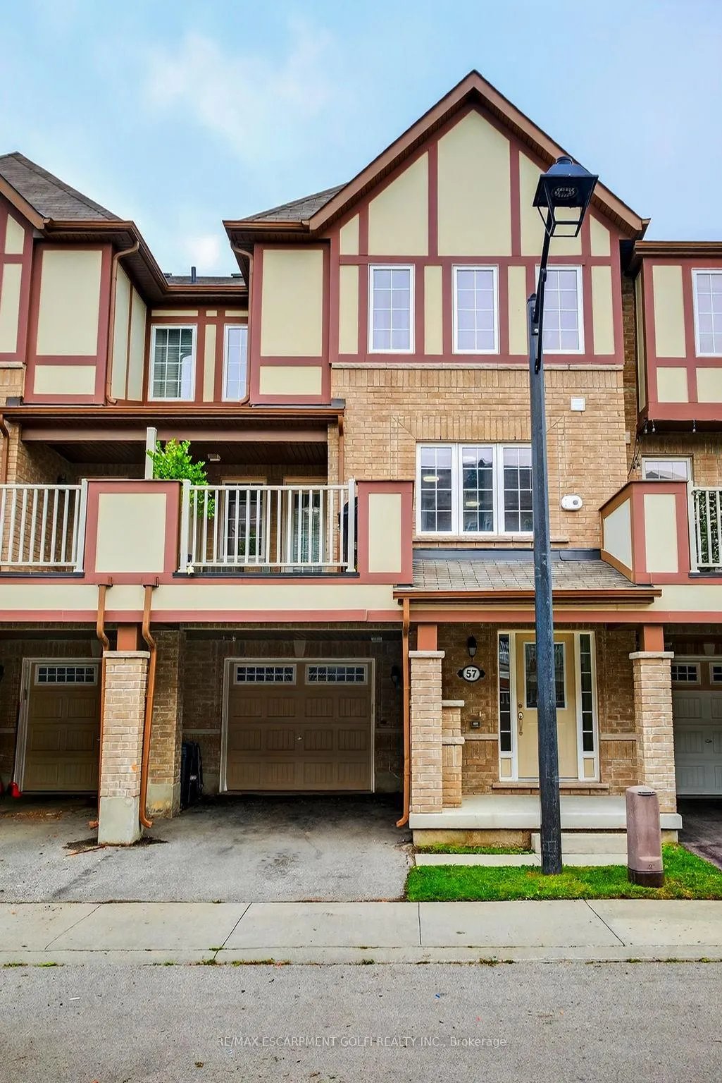 Photo 2 of Unit 57, 22 Spring Creek Drive, Hamilton, Waterdown — HOMEH