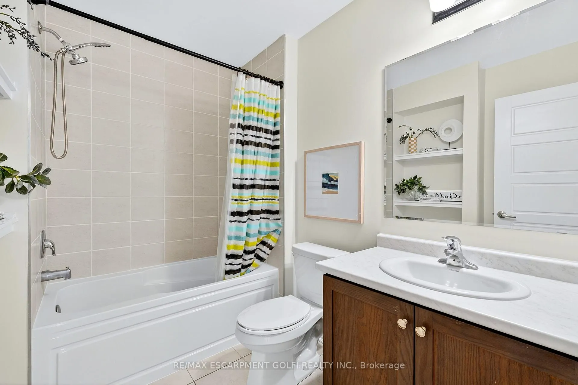 Photo 18 of Unit 57, 22 Spring Creek Drive, Hamilton, Waterdown — HOMEH