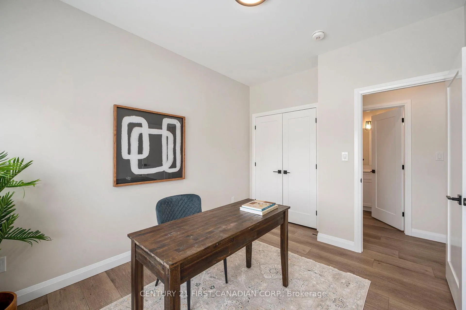 Photo 6 of Unit 5, 32 Postma Crescent, North Middlesex, Alisa Craig — HOMEH