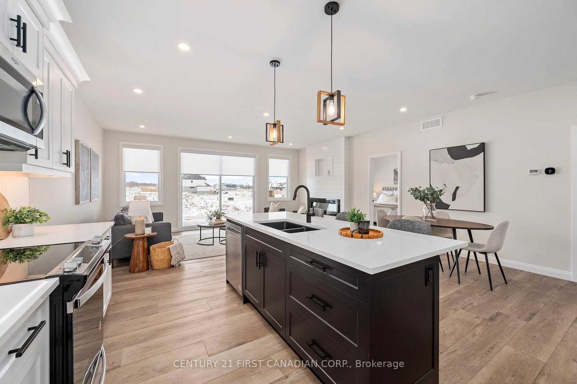 Photo 10 of Unit 5, 32 Postma Crescent, North Middlesex, Alisa Craig — HOMEH